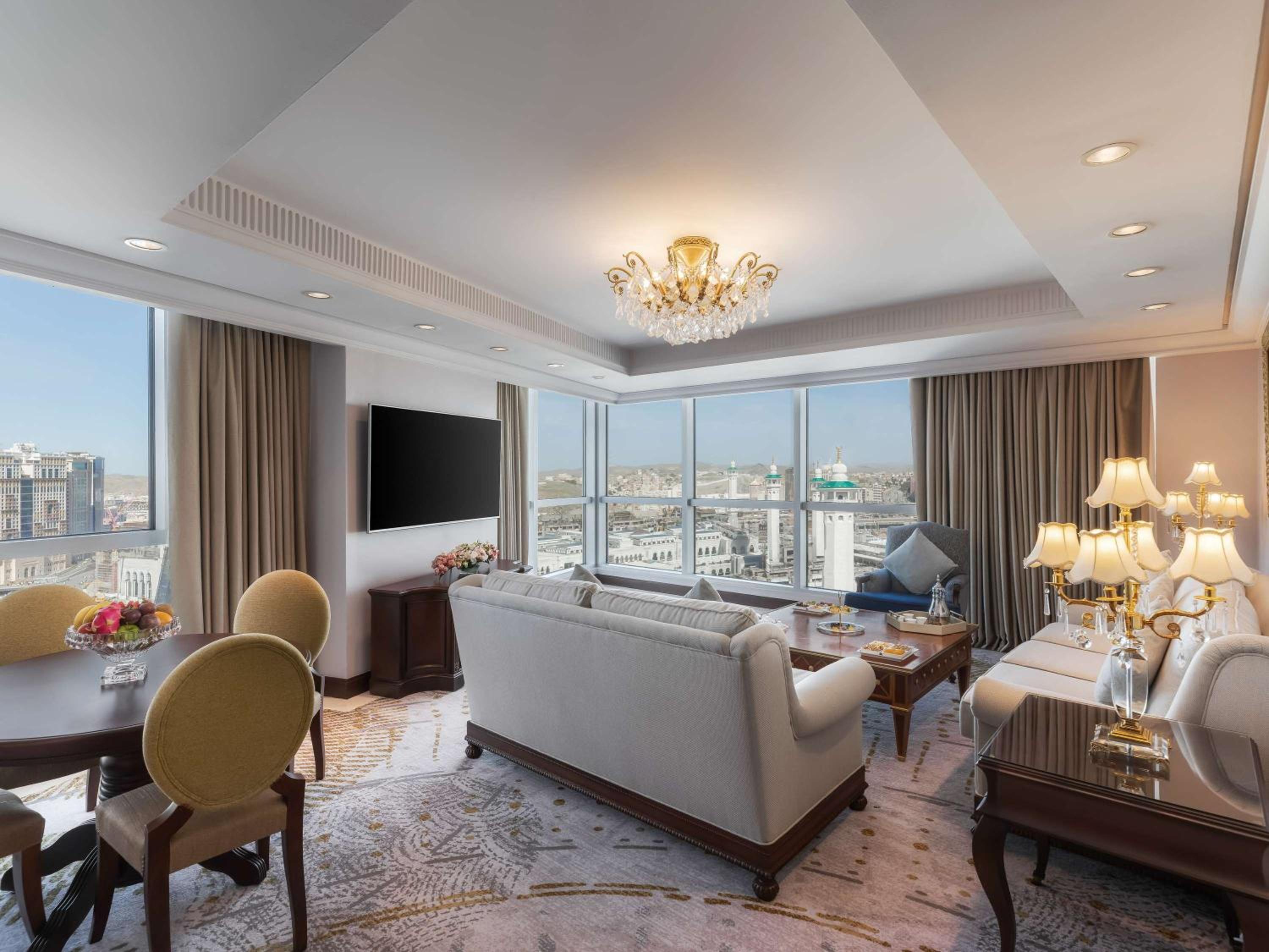 Diplomatic Suite Kaaba
