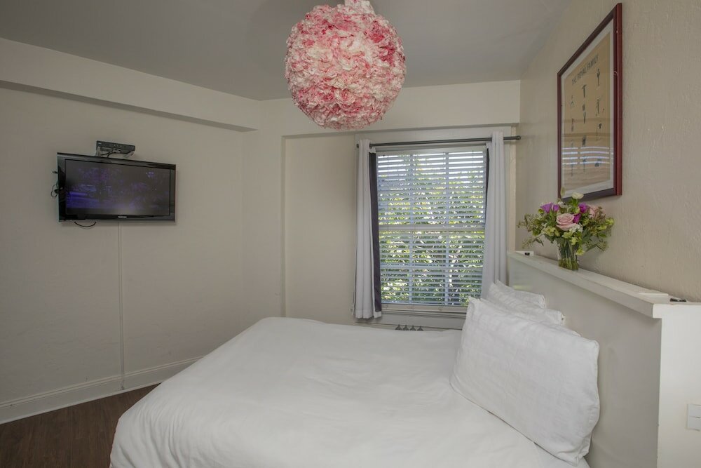 Economy Double Room, Ensuite