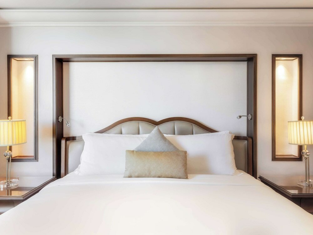 Signature Suite, 1 Bedroom (Partial Kaaba View)