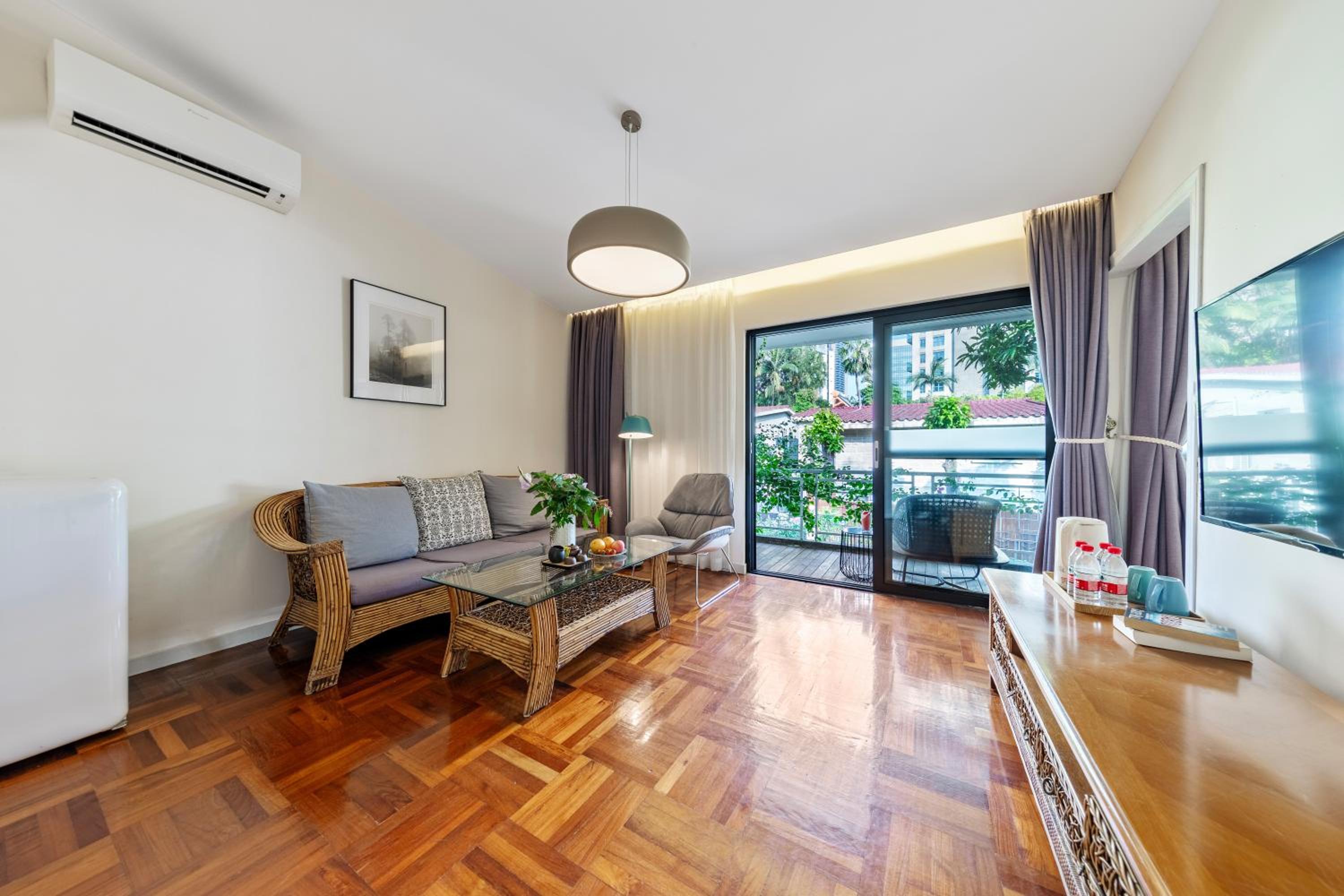 Elegant suite