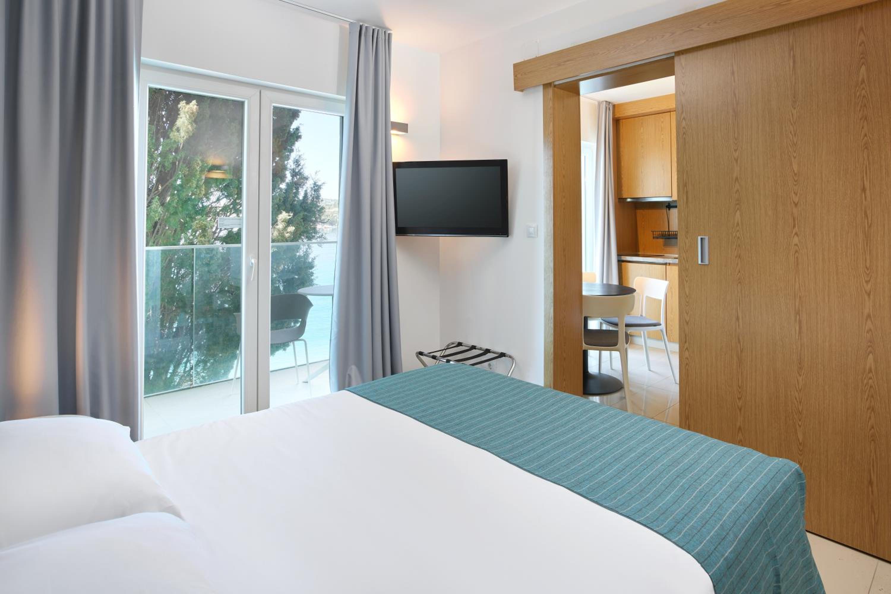 Standard Sea View Apartment for 2 
