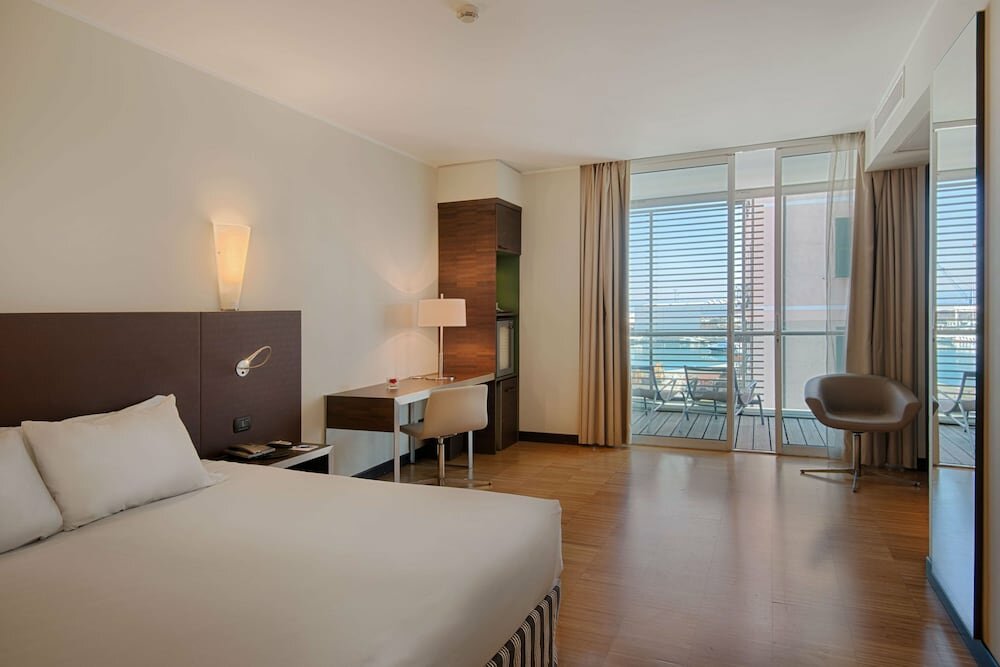 Junior Suite (Extra Bed 3 adults)