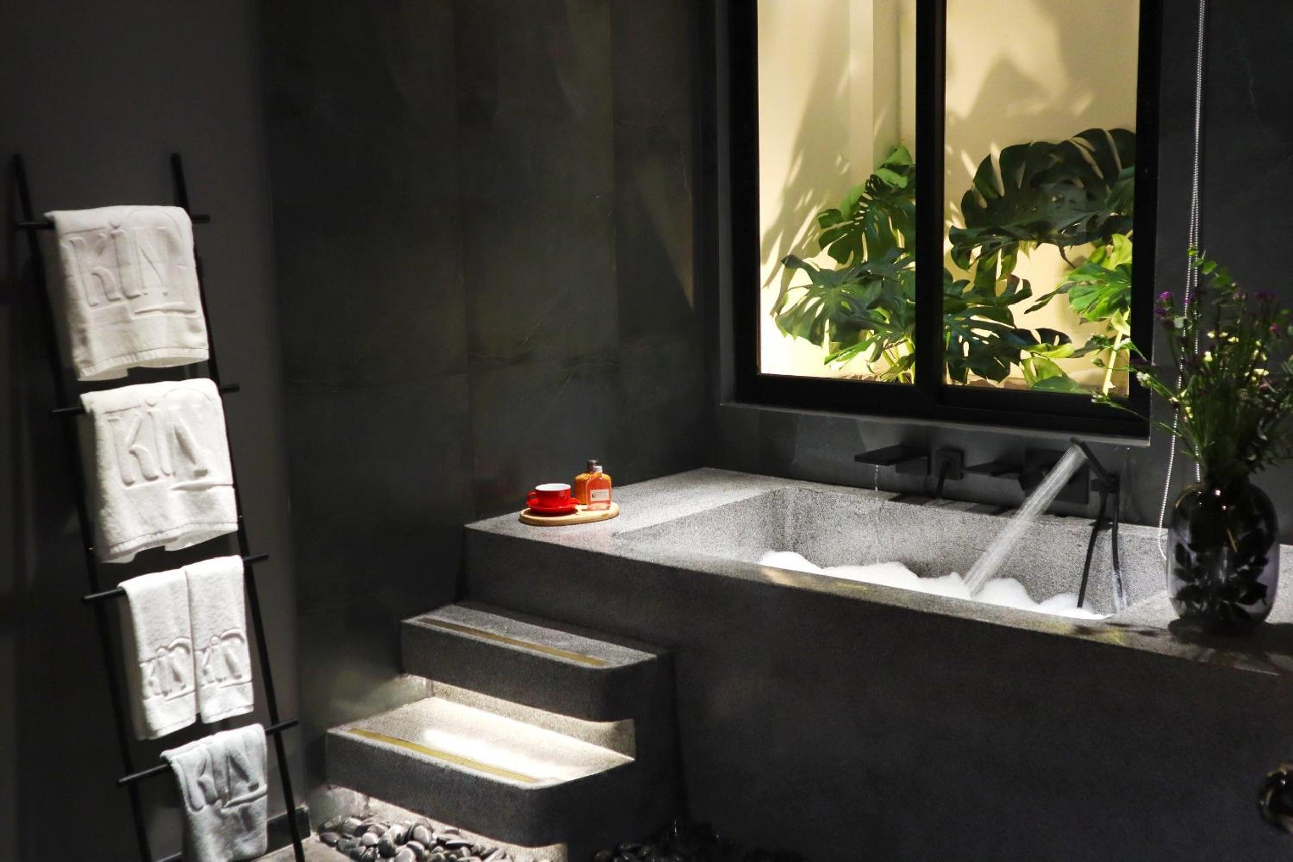 Kin Inspired 2 Skylight View