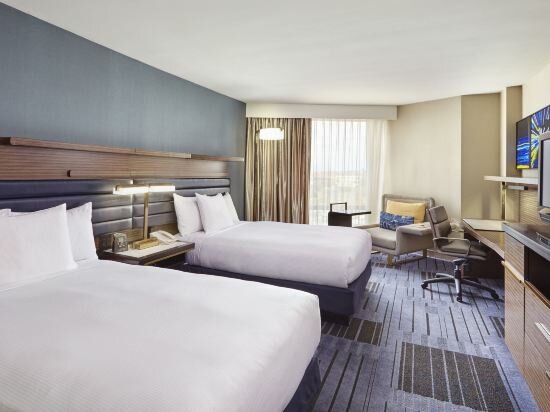 Accessible Deluxe Two Double Room with Roll-in Shower