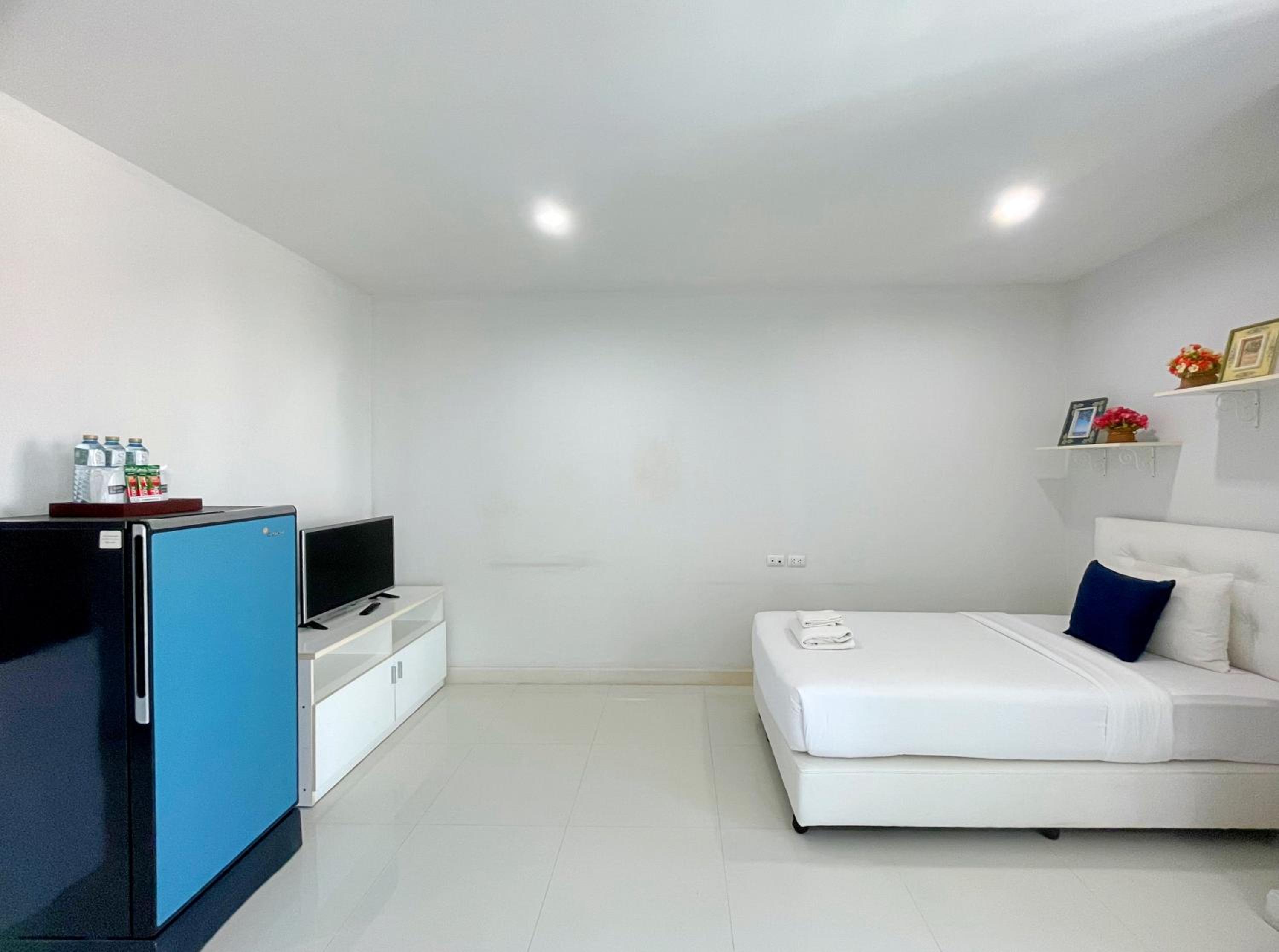 Triple Room with Pool View