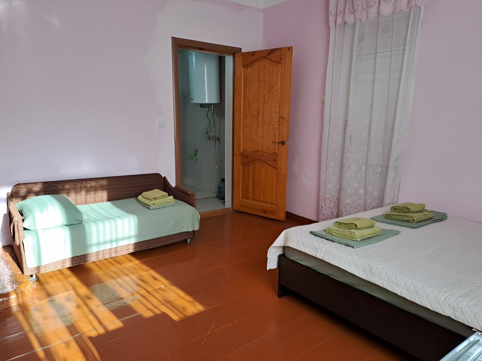 Четырехместный номер с балконом