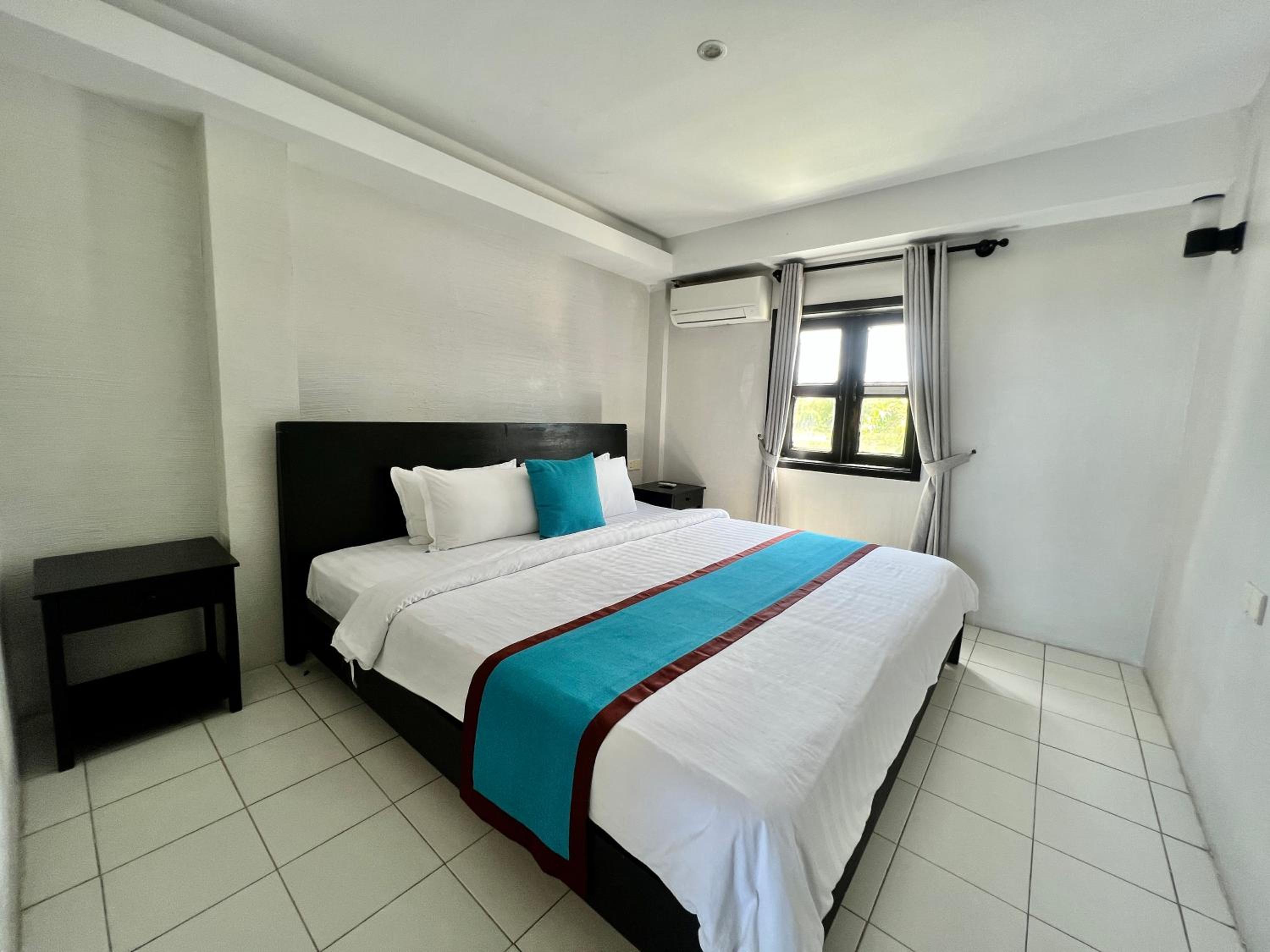 Triple Room with Sea View