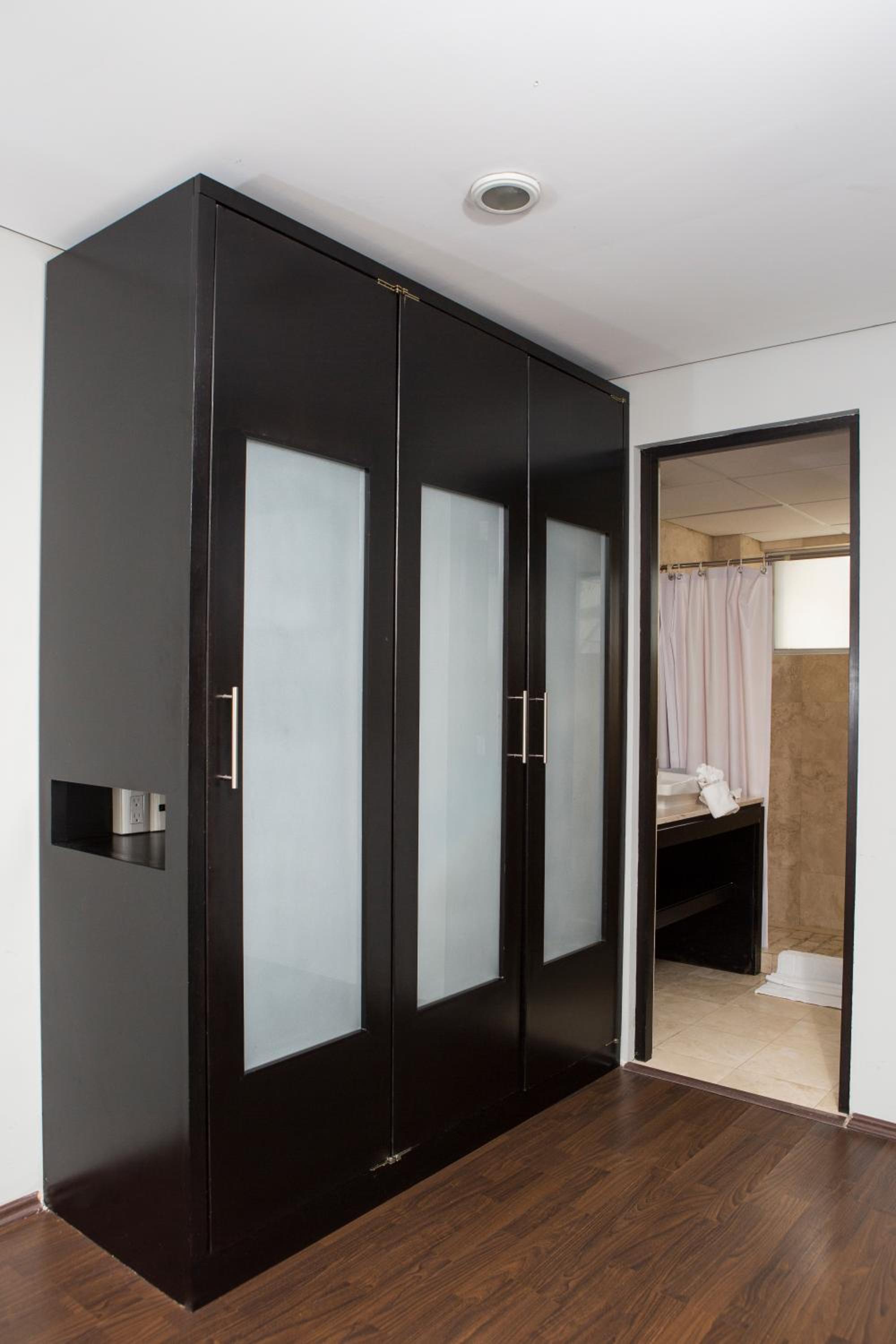 Standard Suite