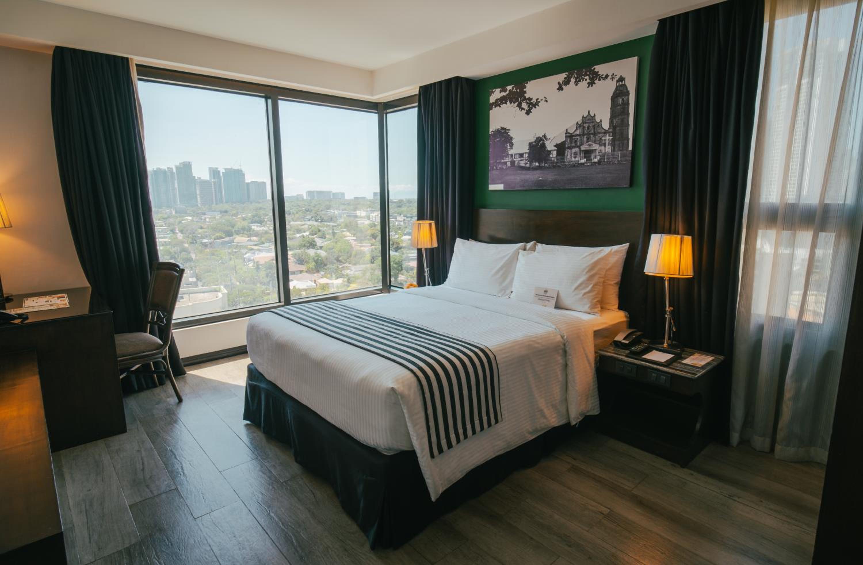 Premium Deluxe Queen Room