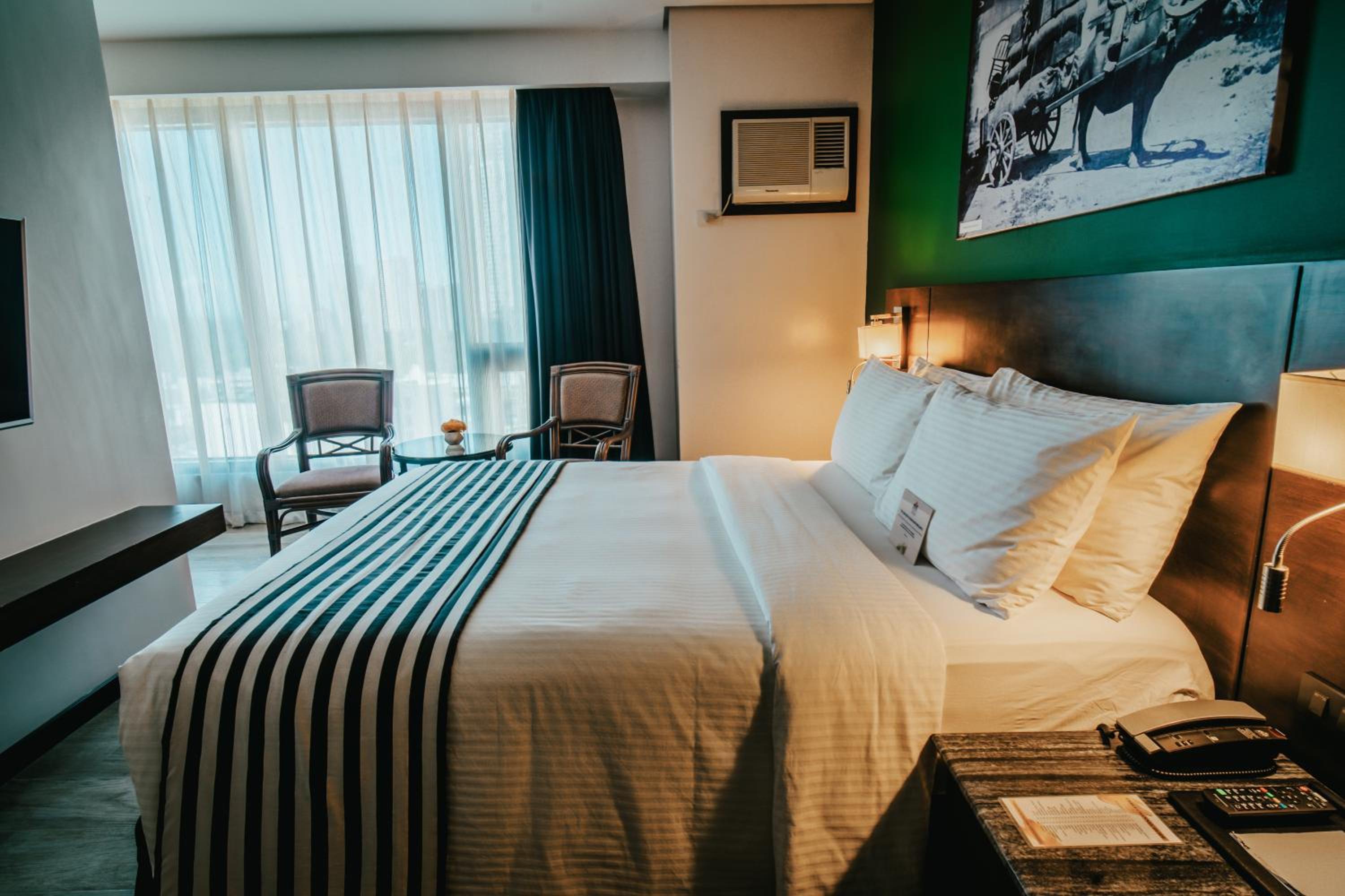 Premium Deluxe Queen Room