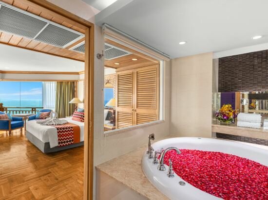 Theme Suite Two Bedrooms Thai Heritage