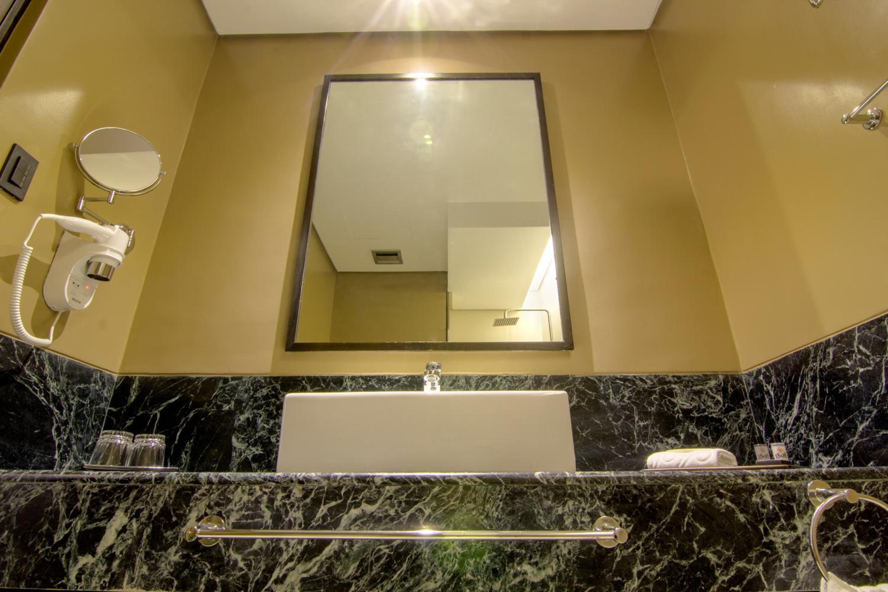 One-Bedroom Suite
