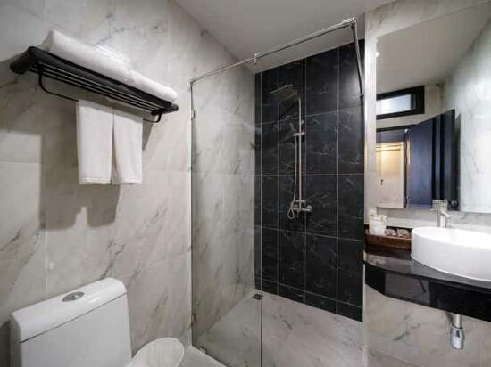 Deluxe Twin Room With Pool View