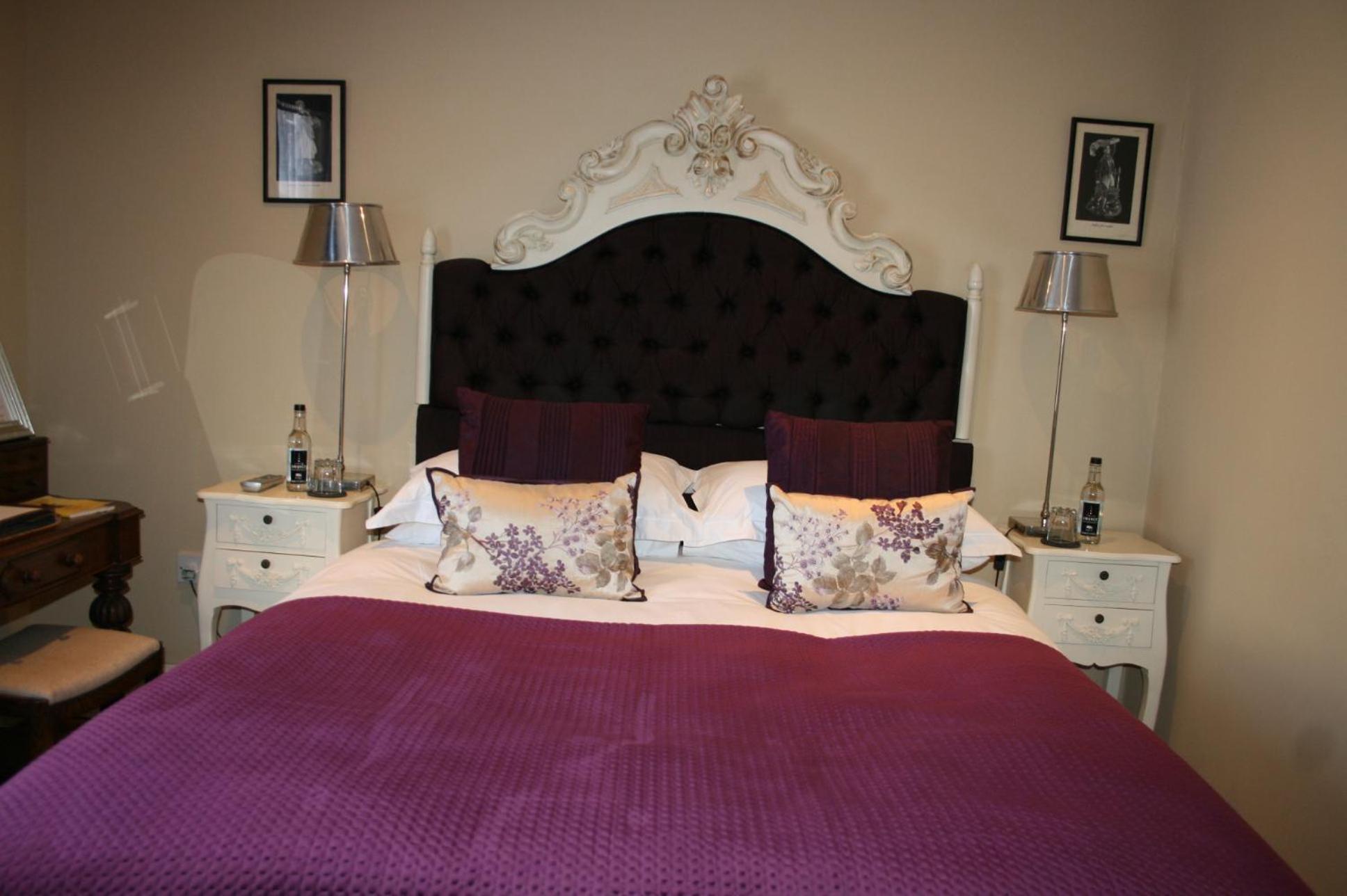 Deluxe Double Room with Shower