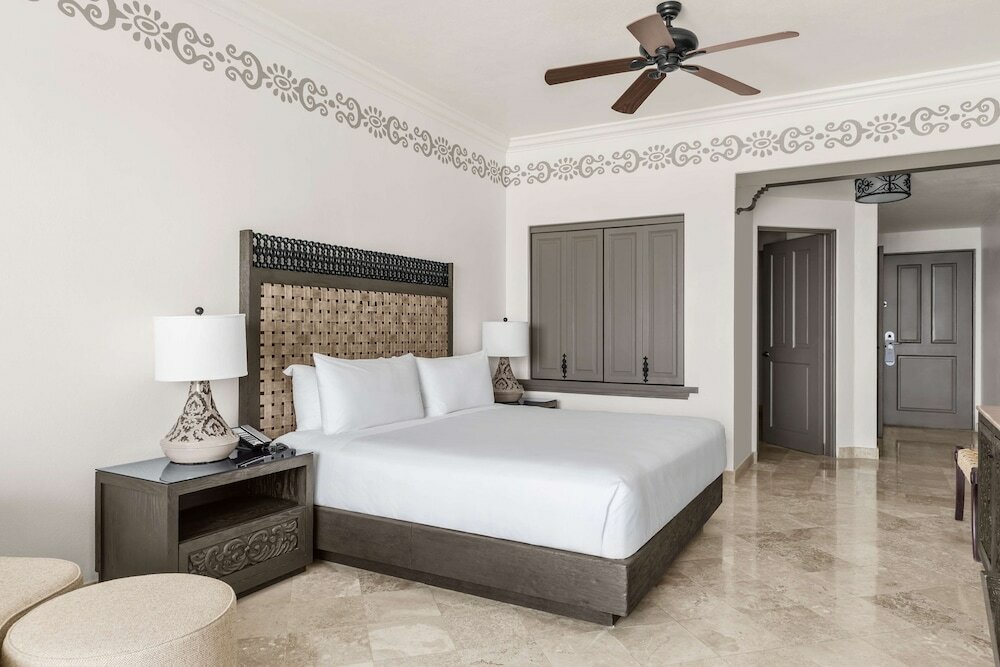 Deluxe Room, 1 King Bed, Accessible, Ocean View