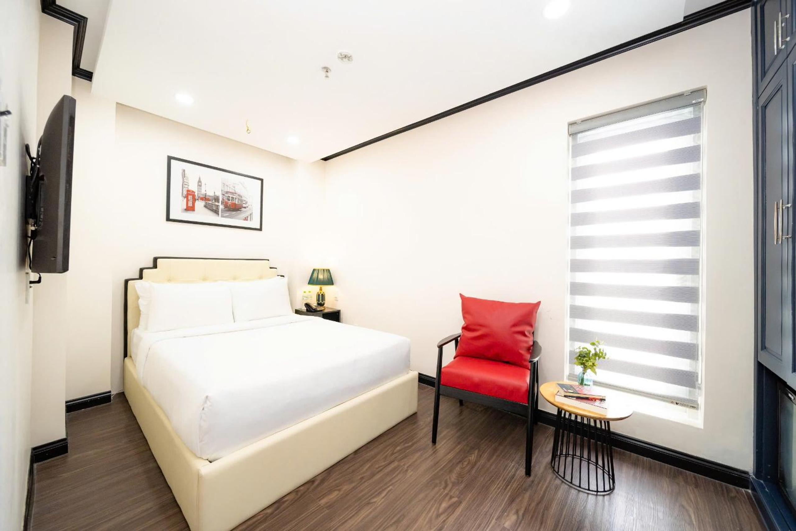 Deluxe Queen Room