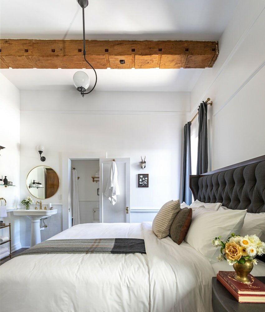 Deluxe Room, 1 King Bed (Holbrooke King)