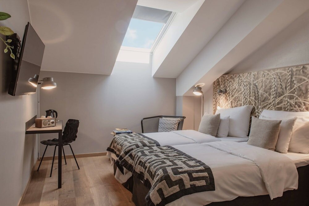 Standard Room, 1 Double Bed, Non Smoking (No View )