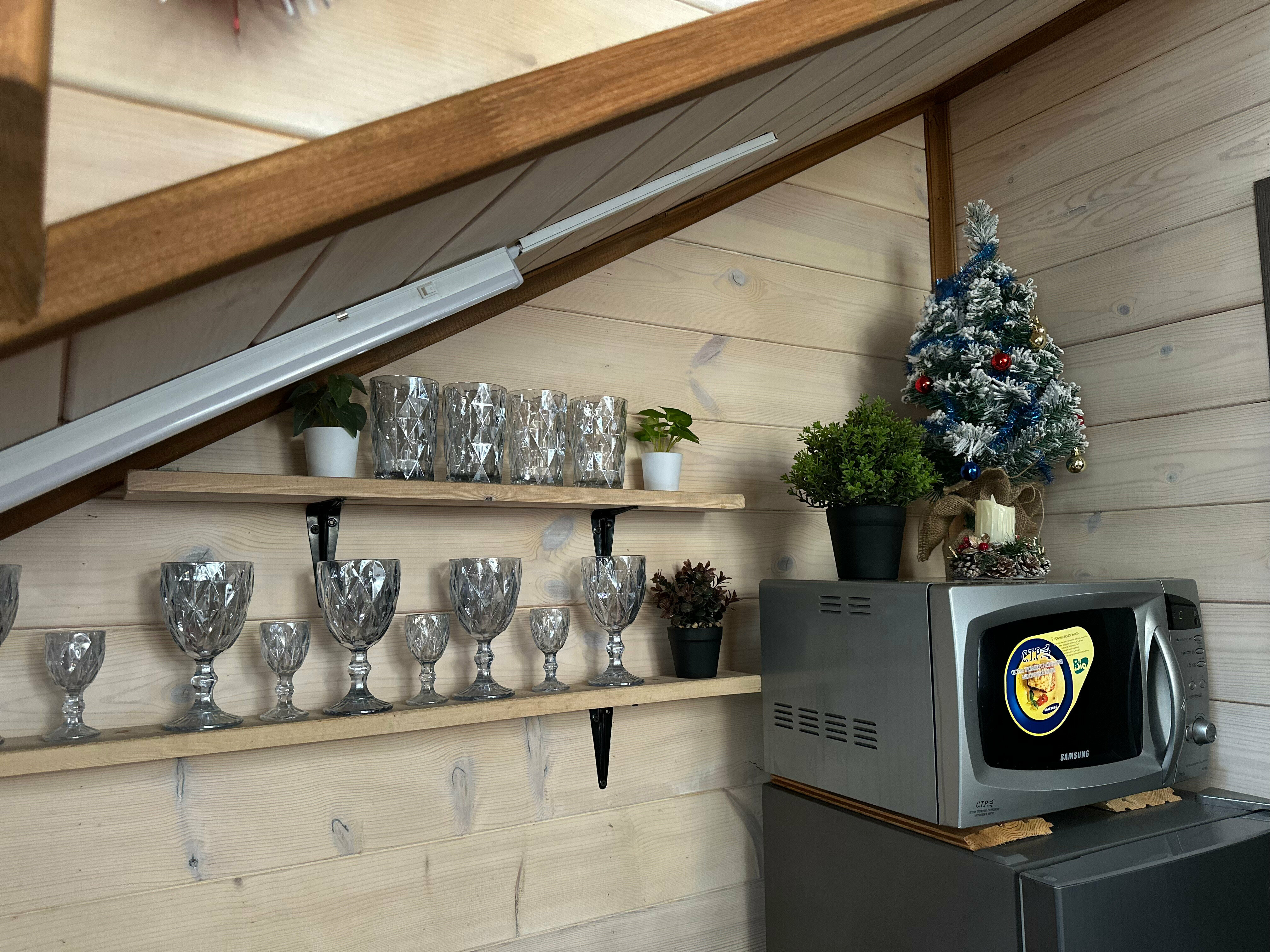 Барнхаус 3 с видом на хвойный лес и горы