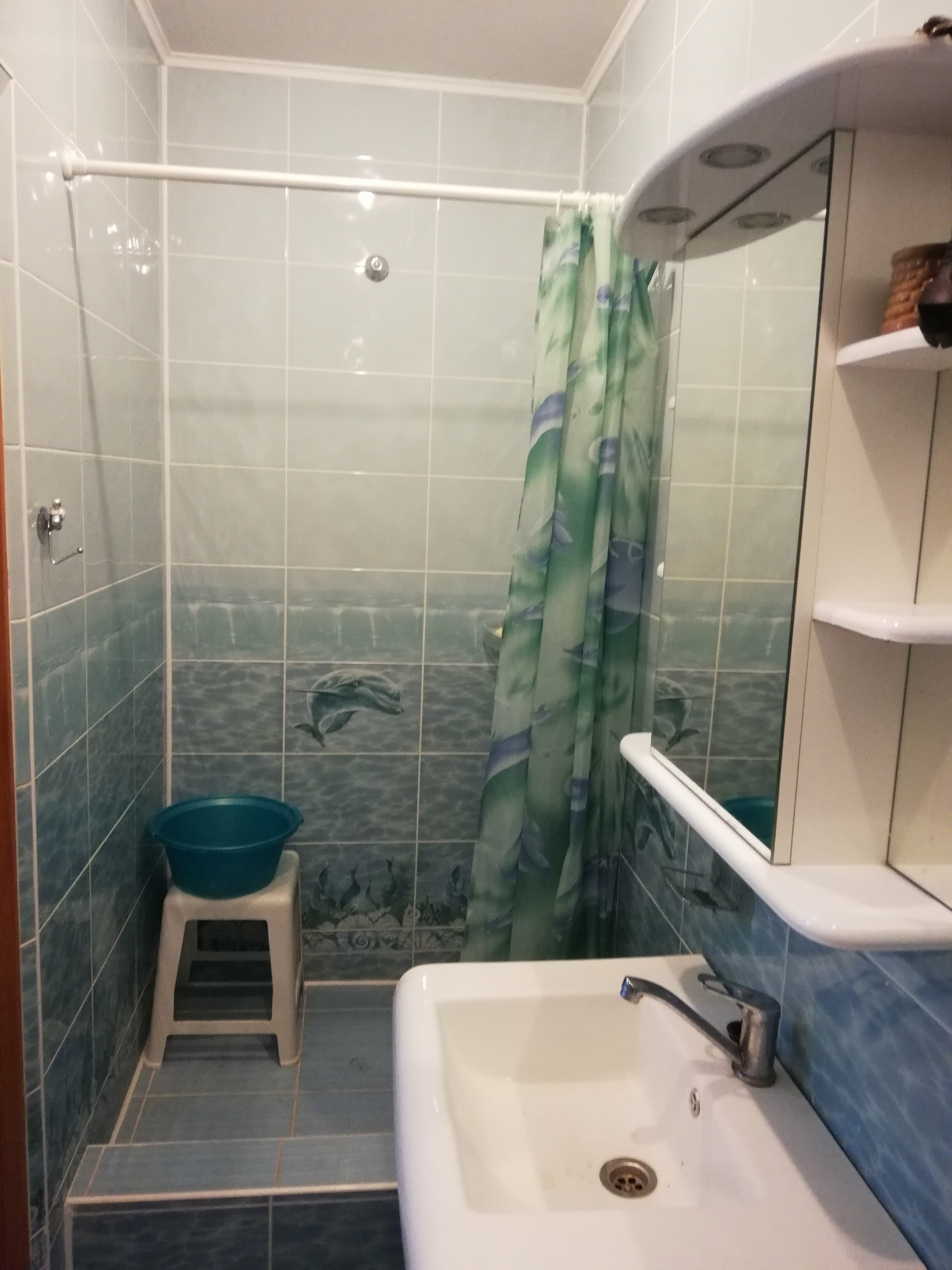 Трехместный номер «Комфорт» с душем