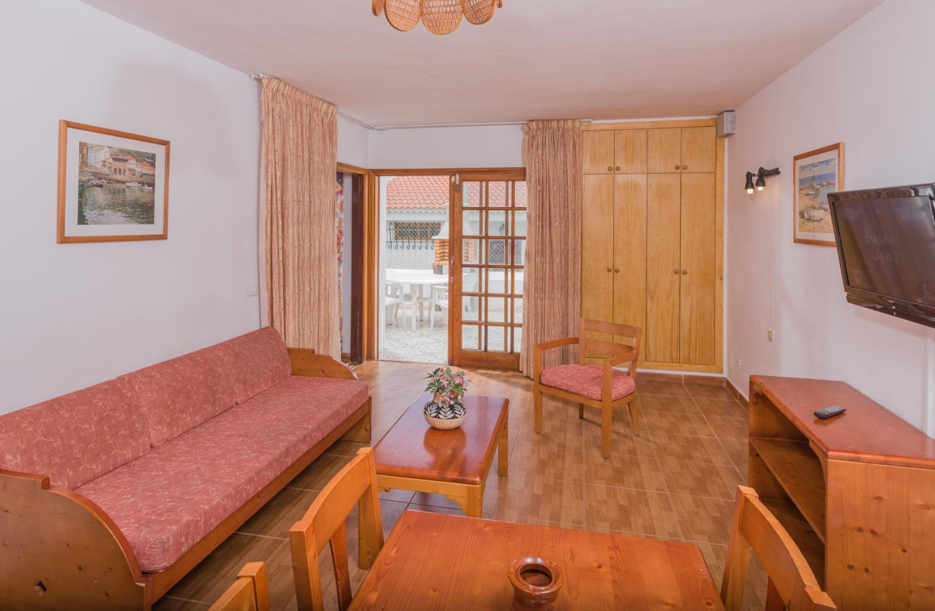 Two-Bedroom Apartment (4 Adults)