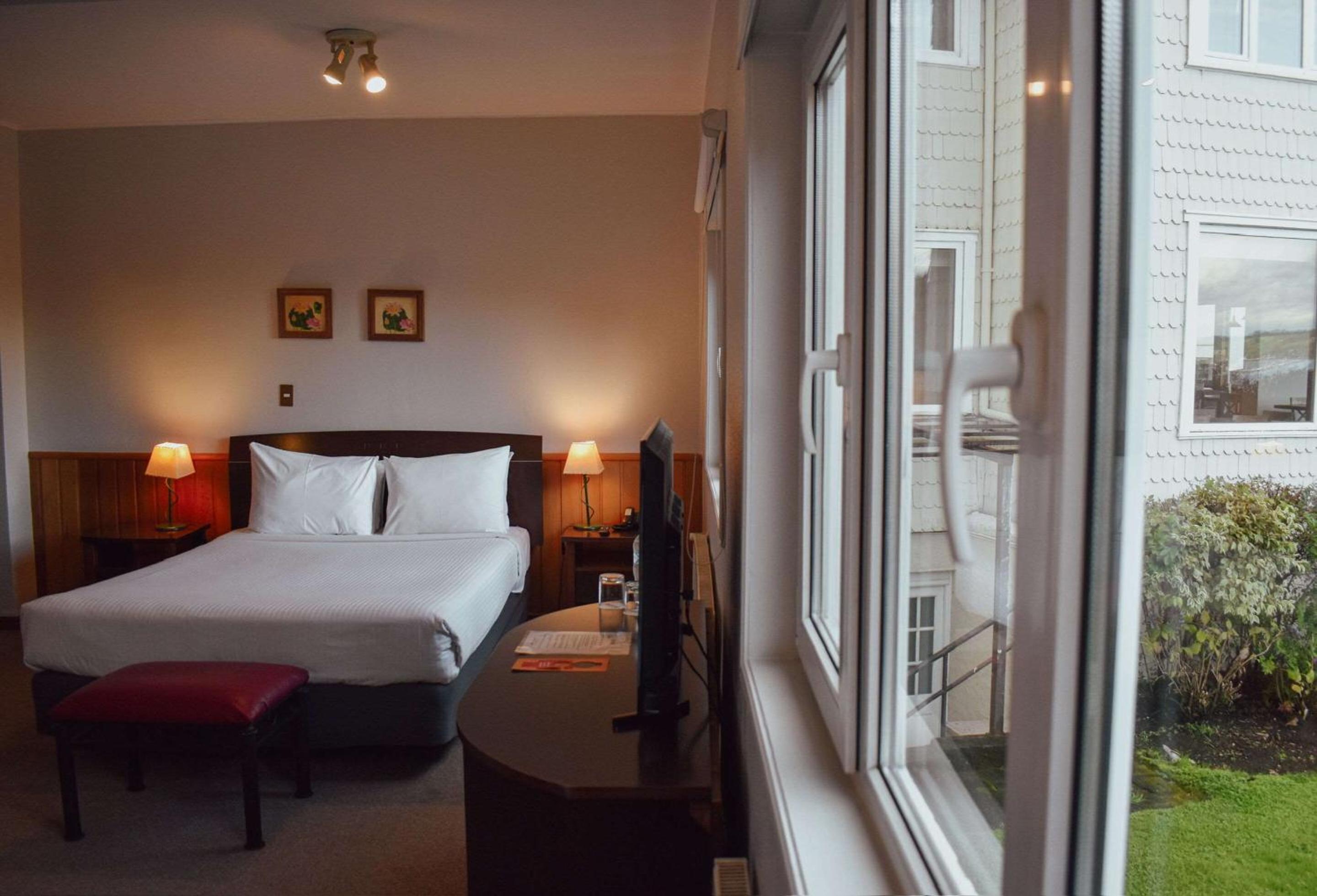 Queen Room - Non-Smoking