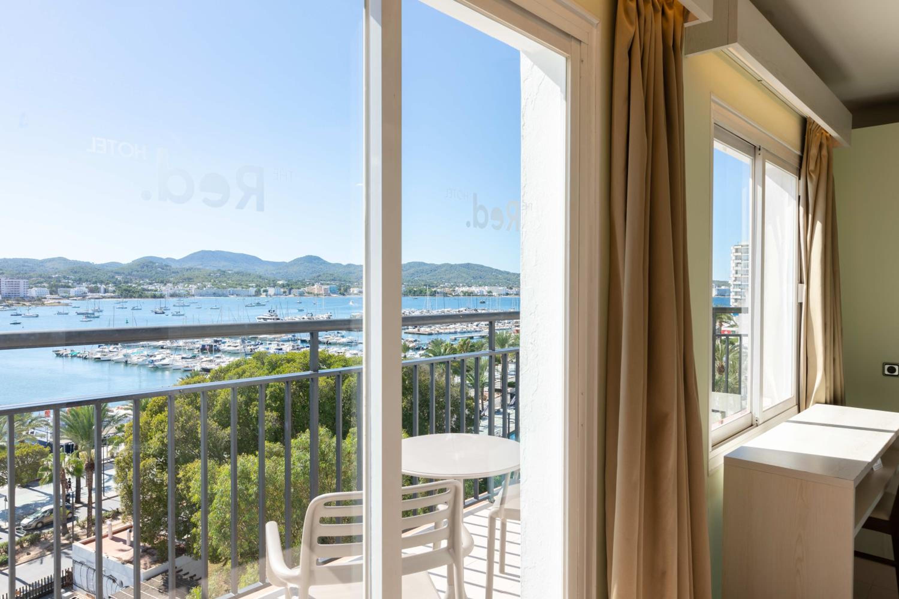 Queen Room with Sea View