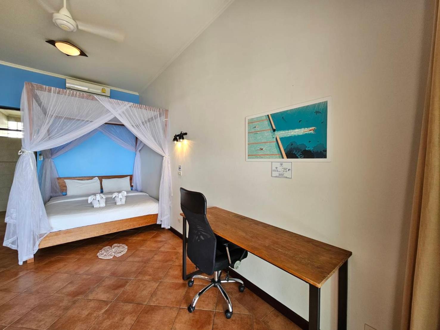Poolside Suite with Ocean View