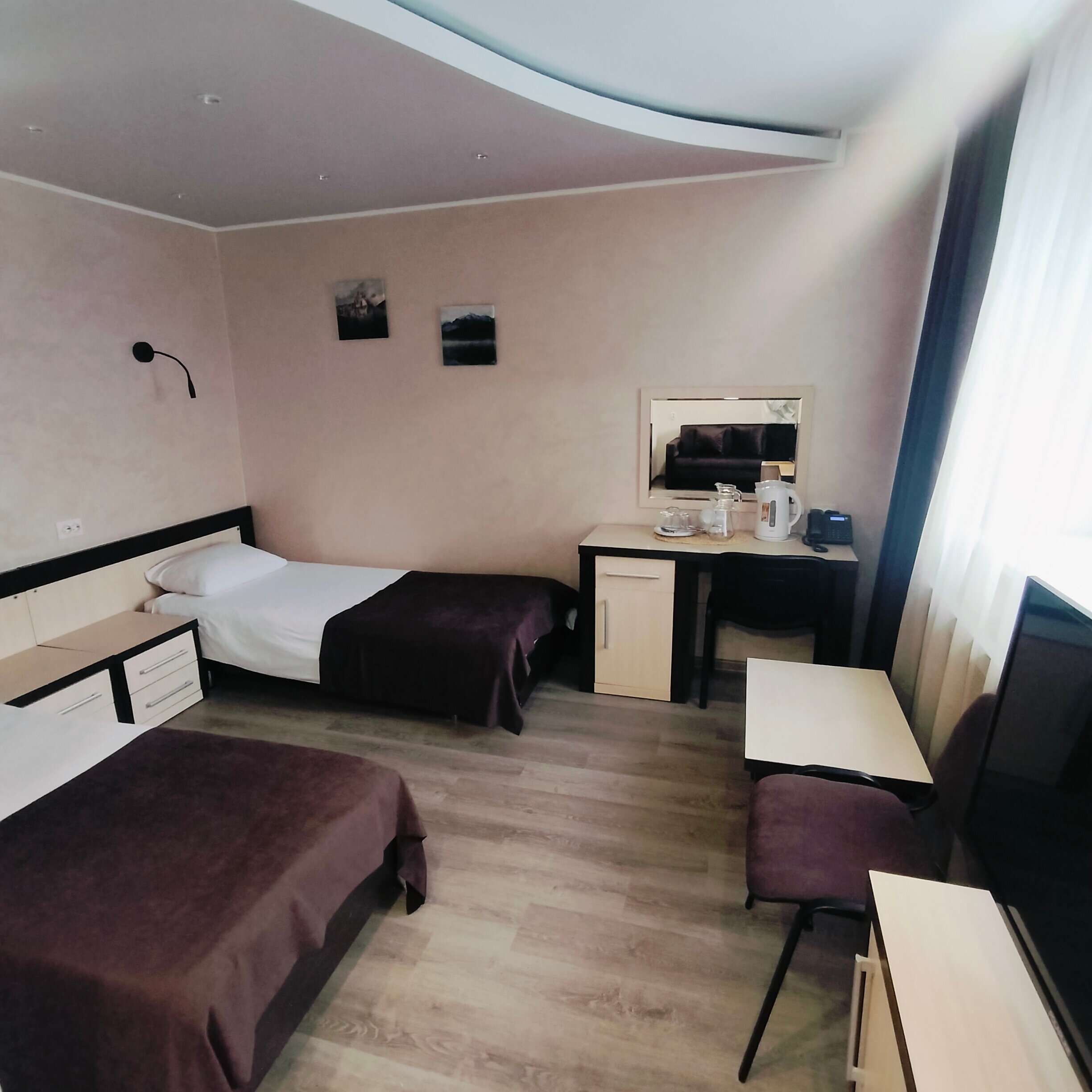 Улучшенный двухместный номер с 2 отдельными кроватями