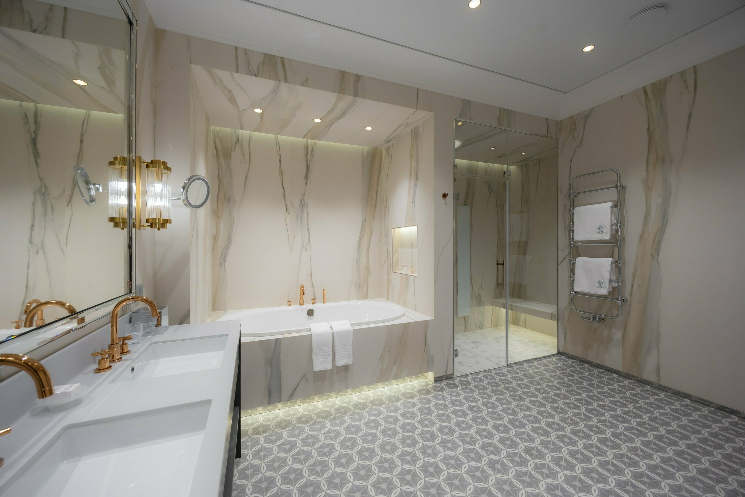 Сьют с видом на Кремль