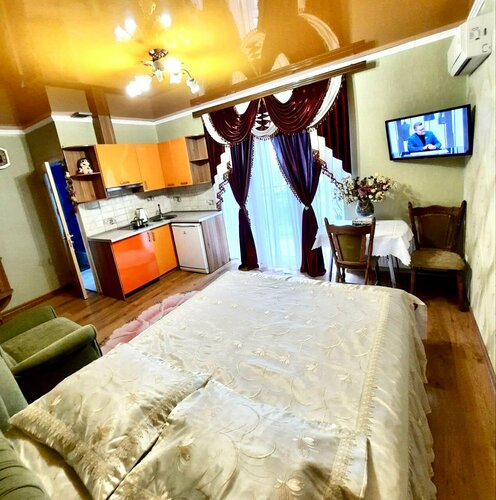 Трехместный номер с балконом