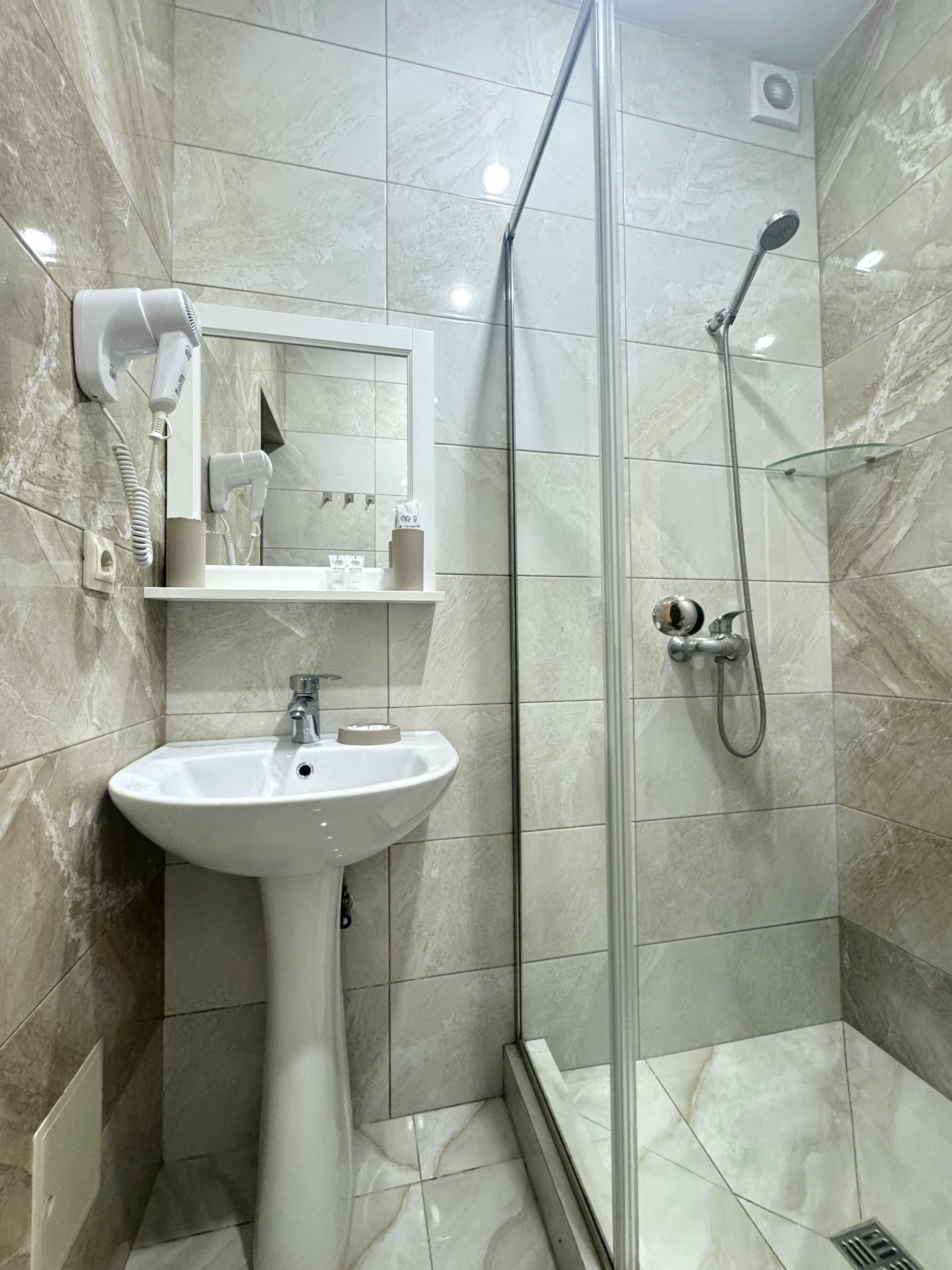 STANDART (КОРПУС АДОНИС) с маленьким окном, 1 этаж