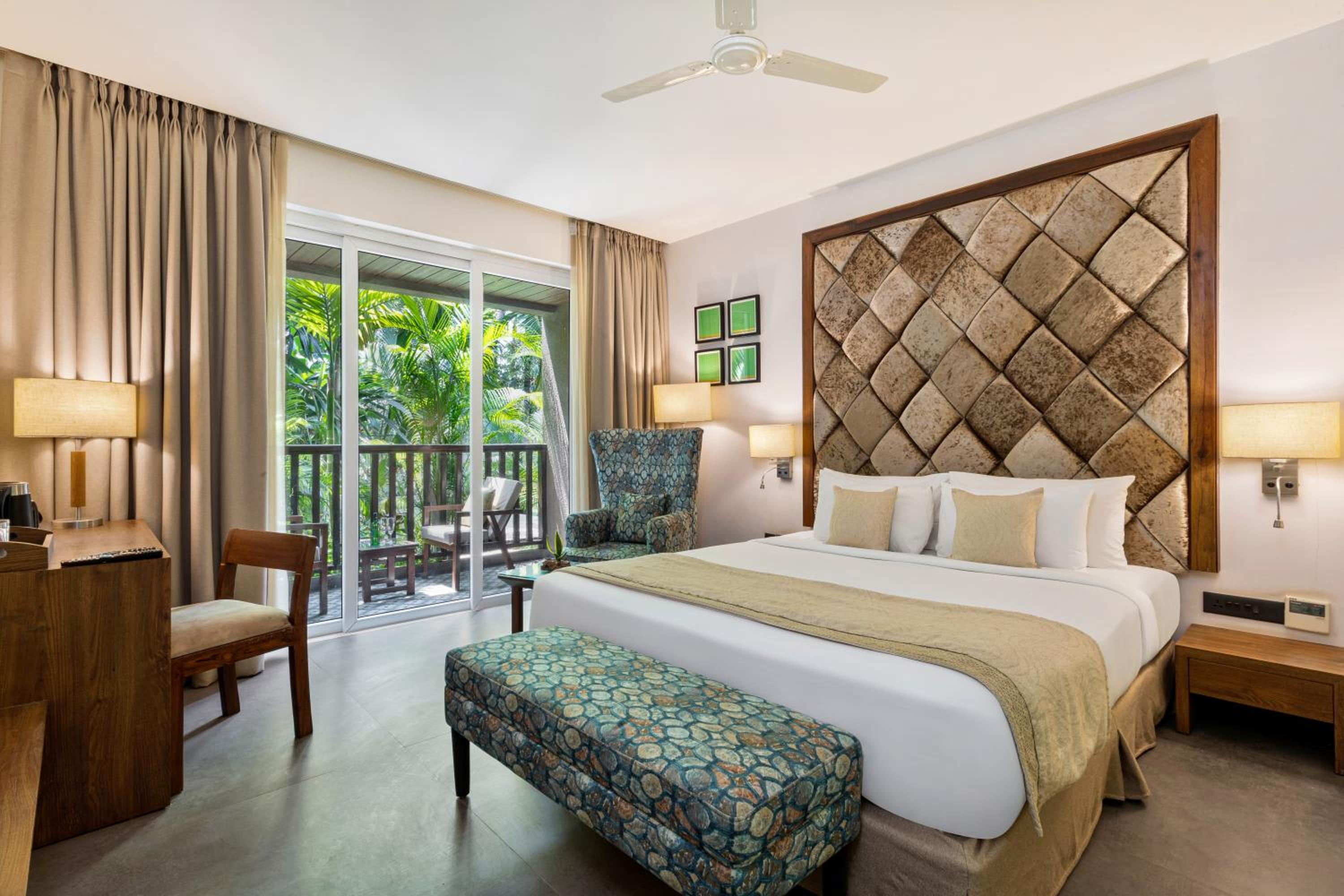 Superior Deluxe Room with Balcony (with complimentary Kayaking and 20% off on Massage session)