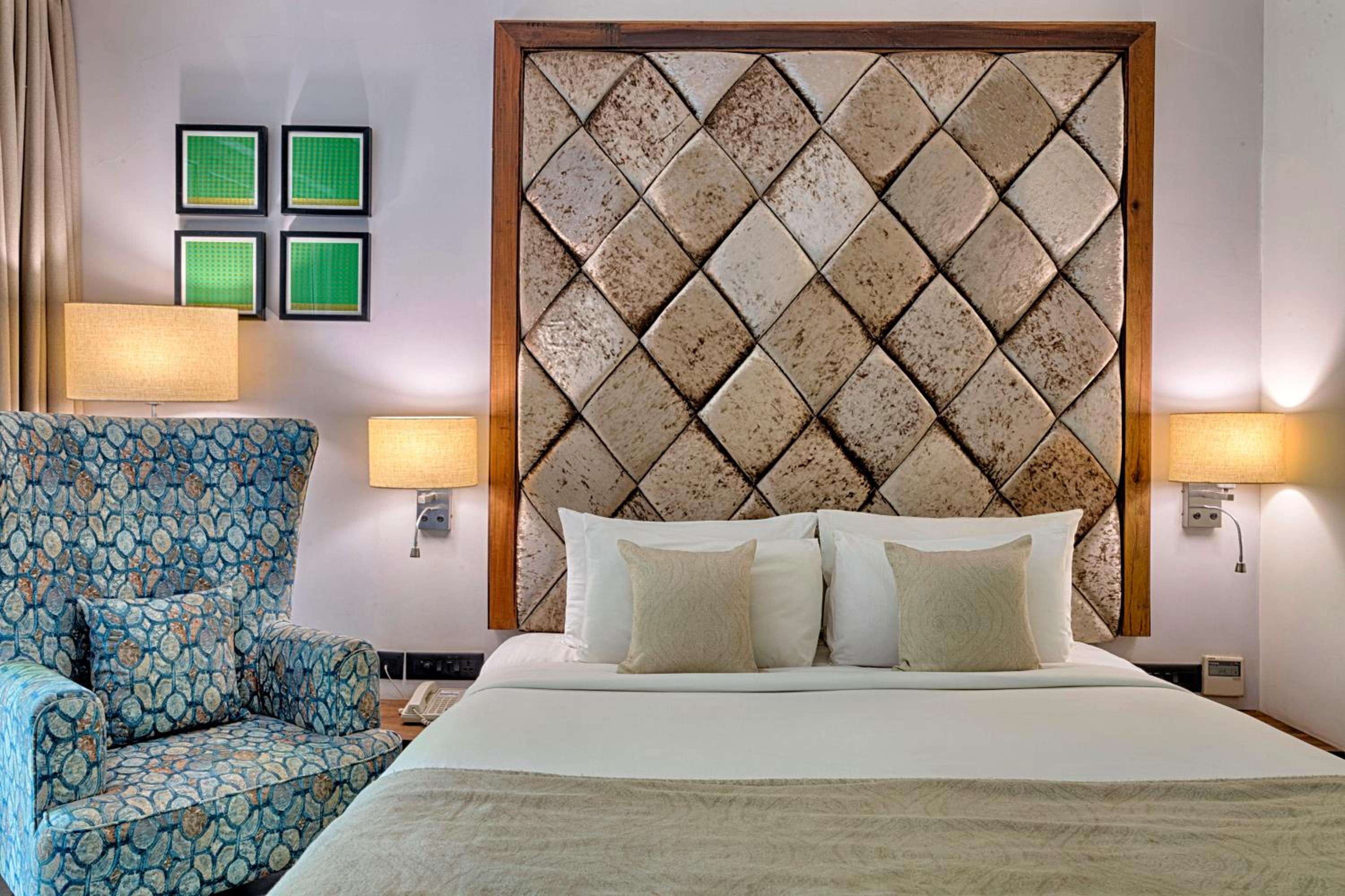 Superior Deluxe Room with Balcony (with complimentary Kayaking and 20% off on Massage session)