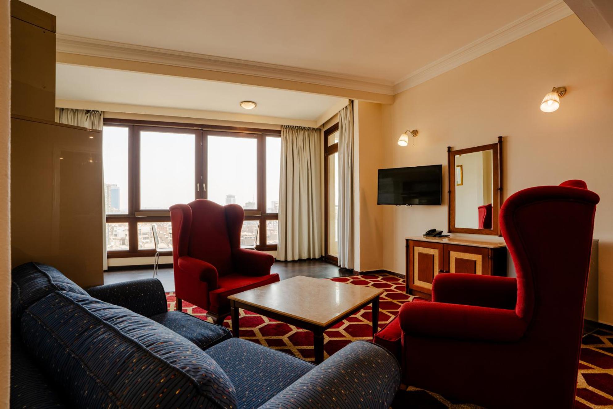 Superior King Suite