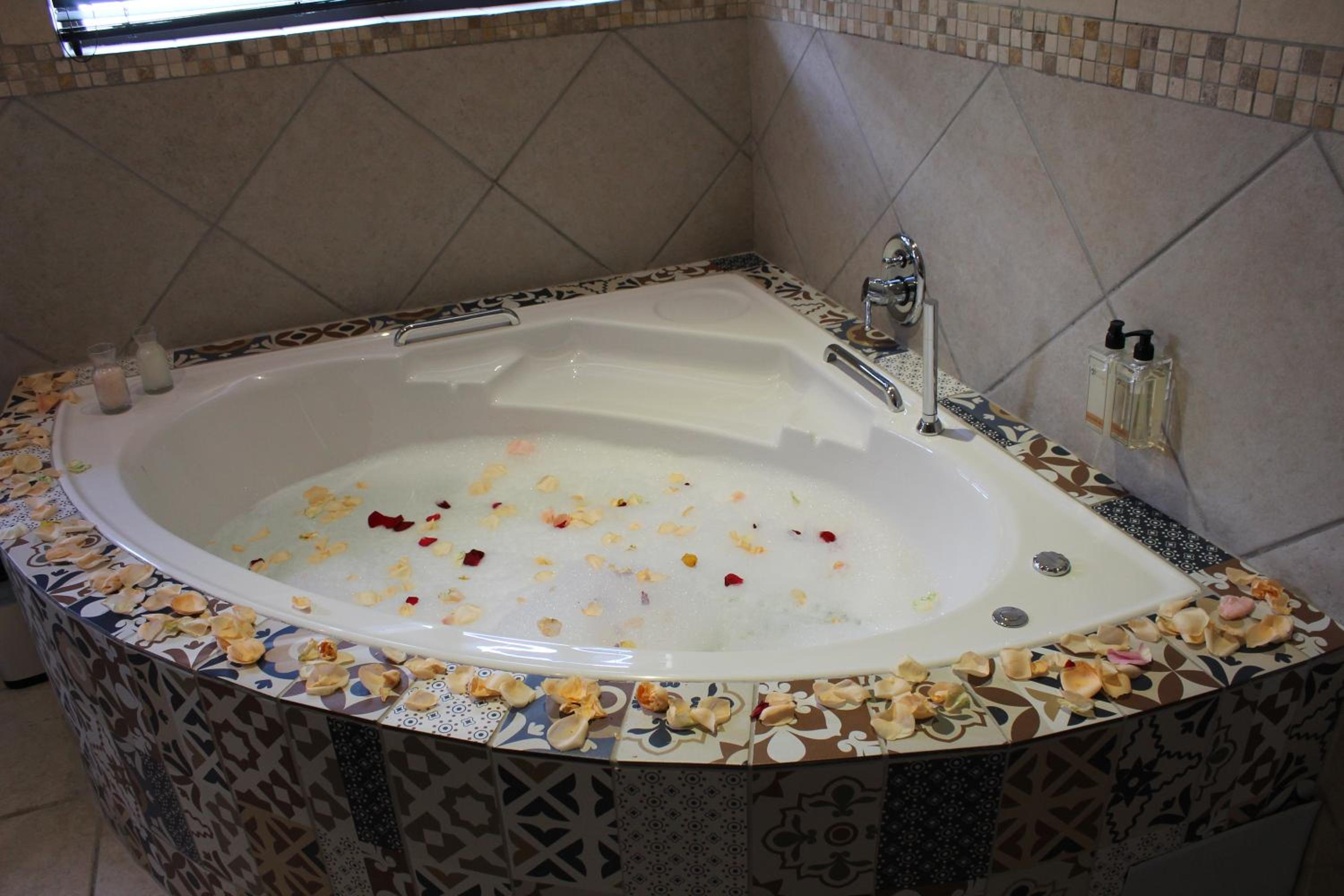 Deluxe Double Room With Jacuzzi Bath