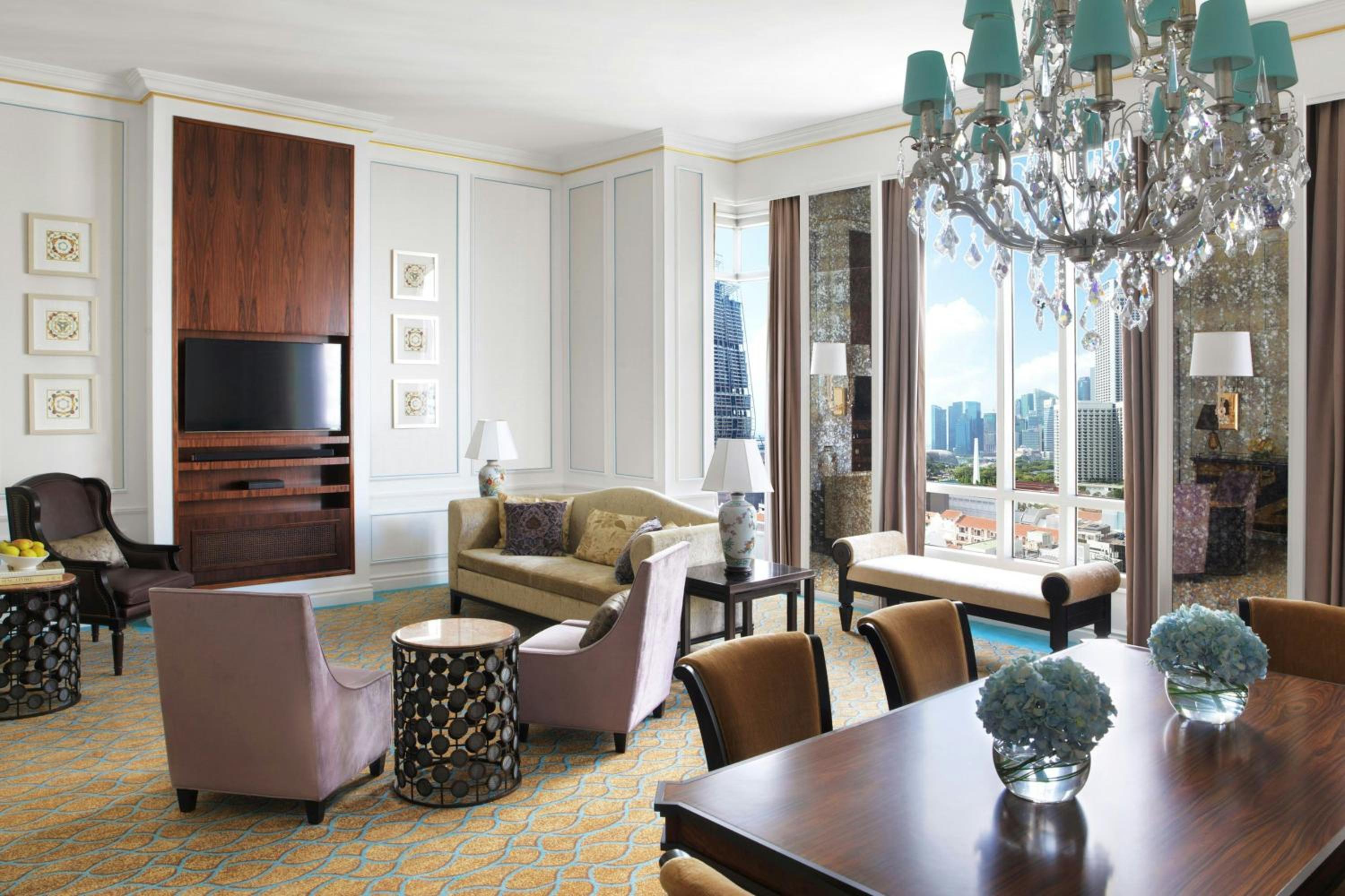 One-Bedroom Specialty King Suite with Club Access