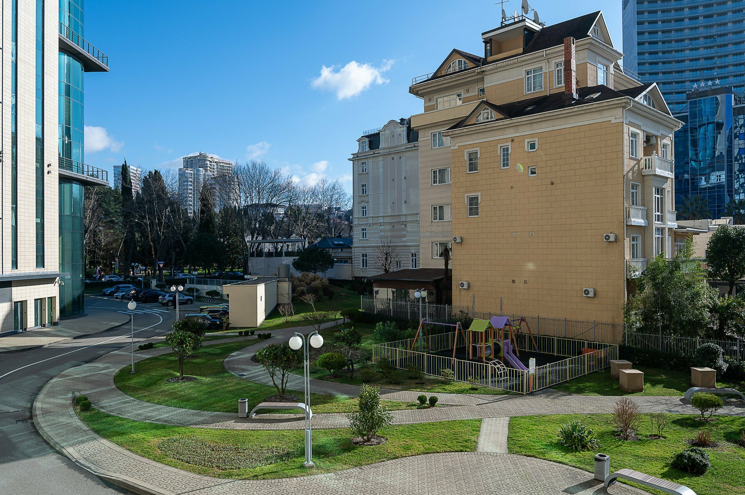Двухкомнатный LUX c одной спальней (2 этаж)