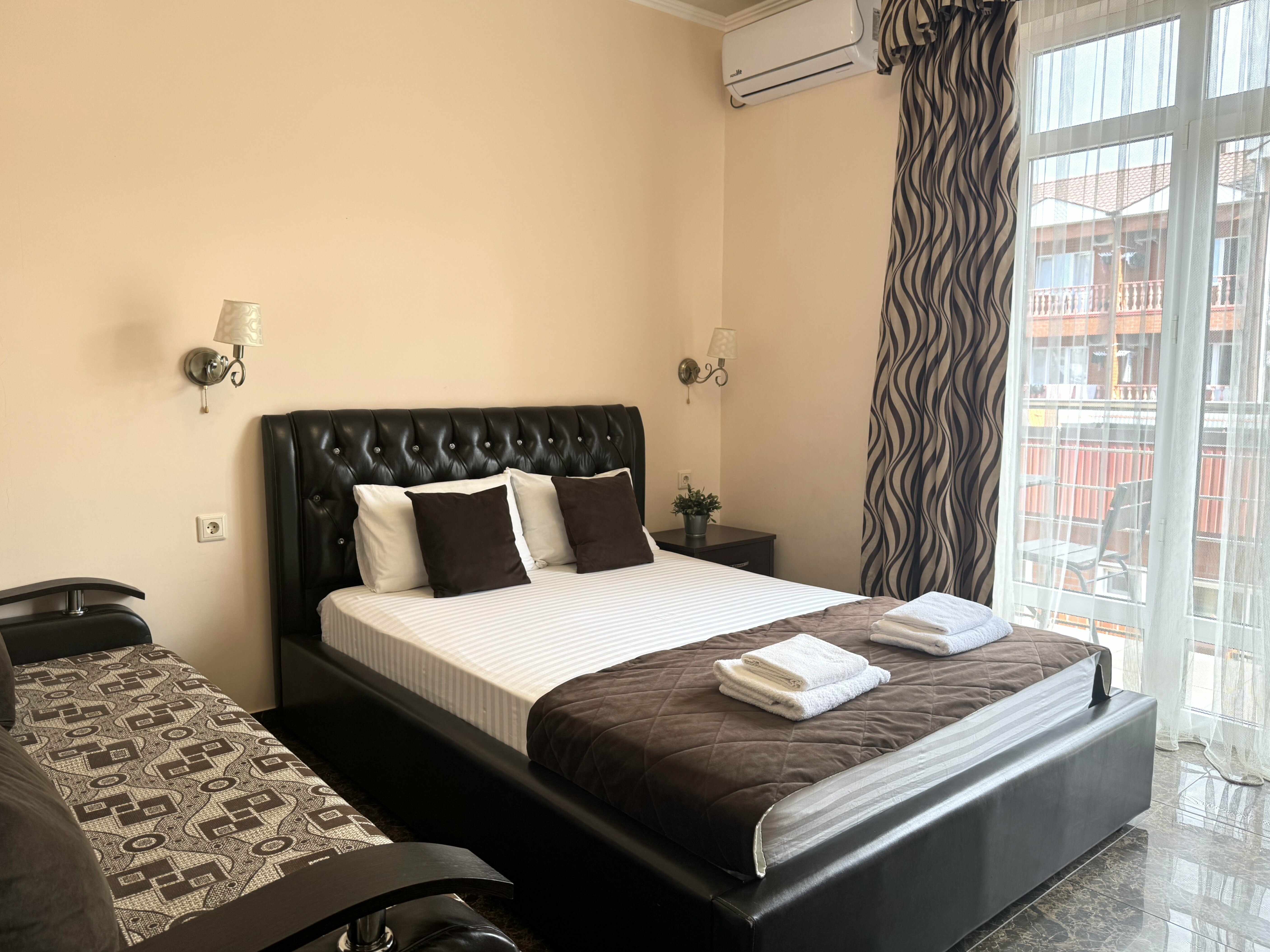 КОМФОРТ (КОРПУС МАНОЛИС) с балконом