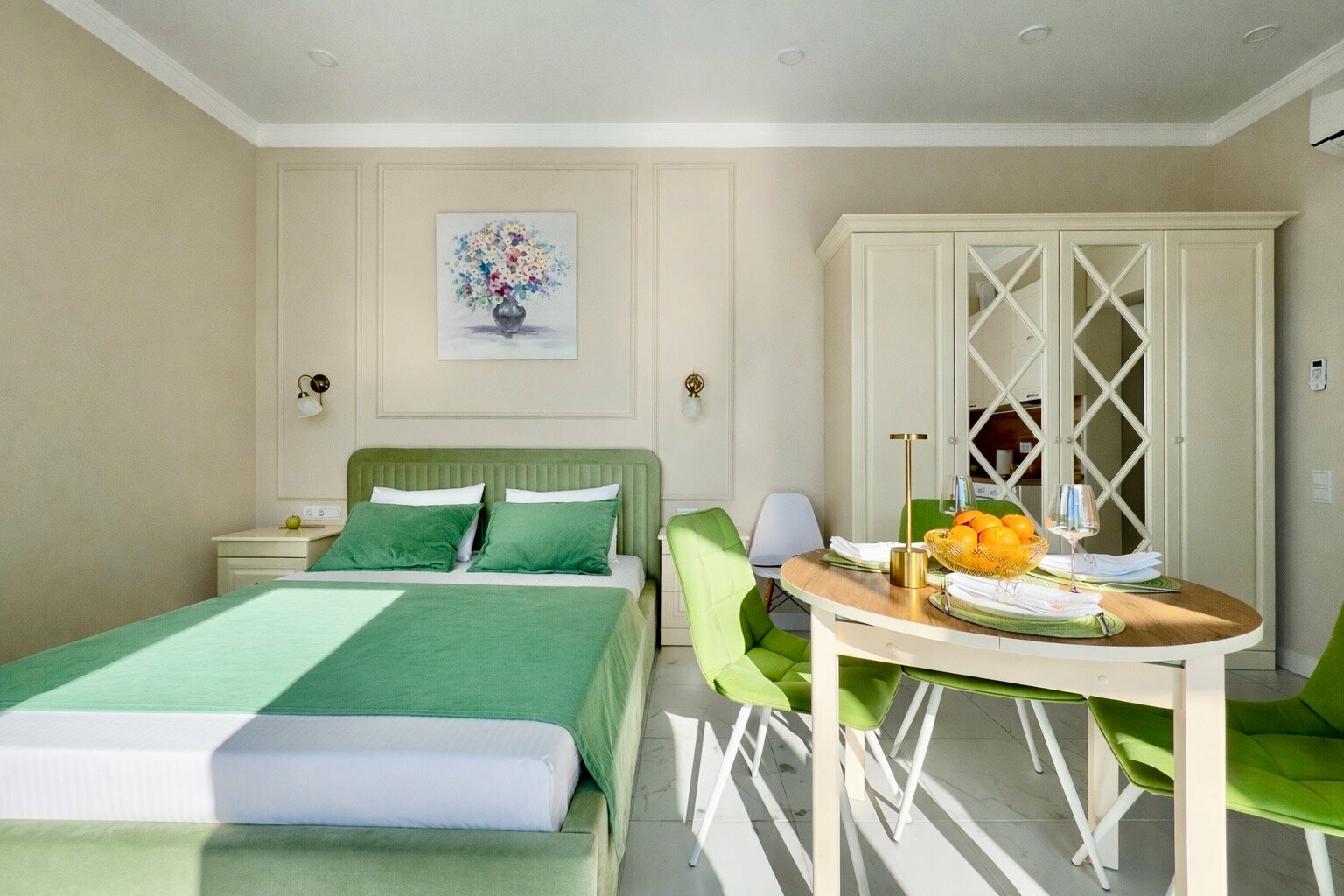 Люкс с видом на море и балконом