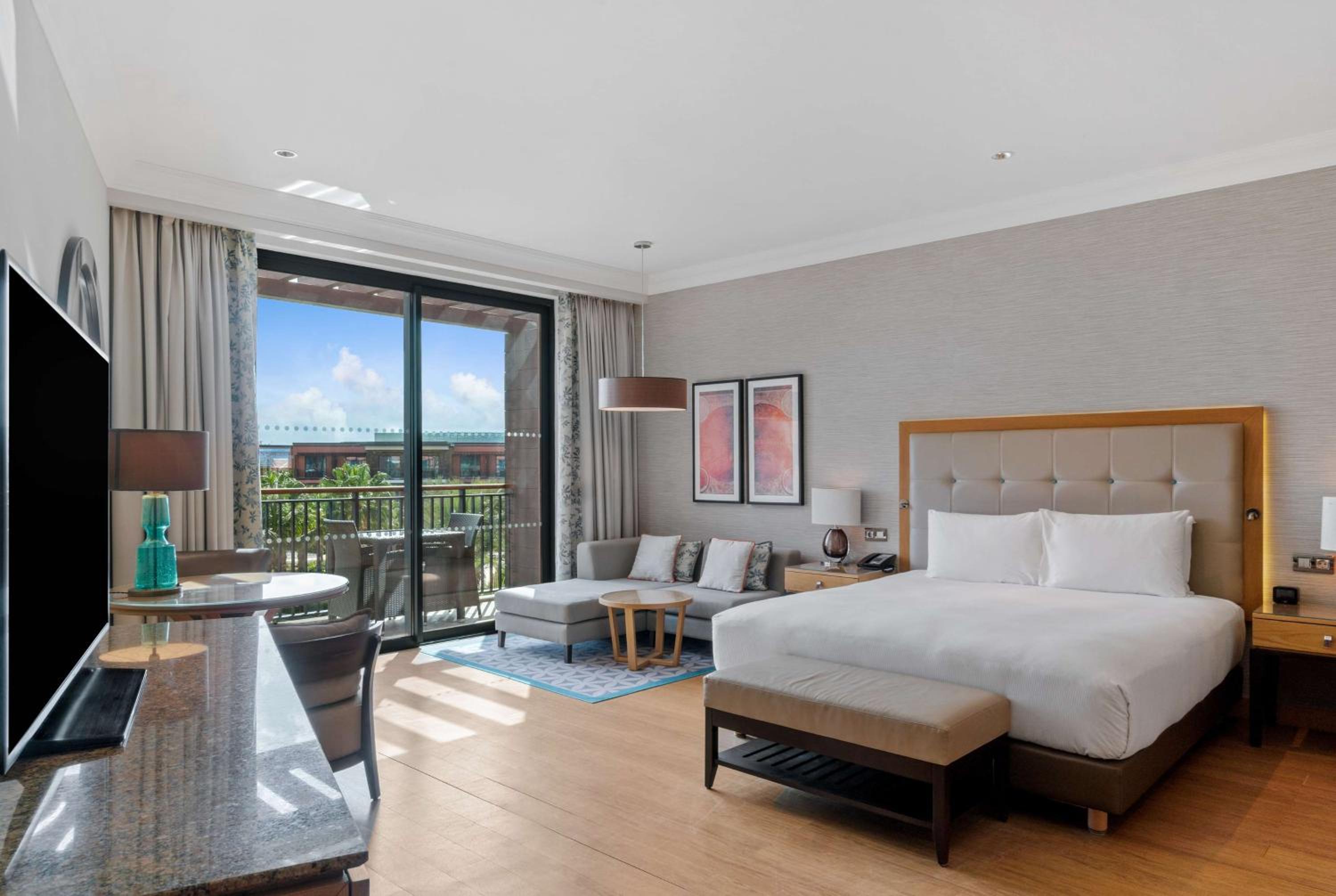 Superior King Room with Pool View