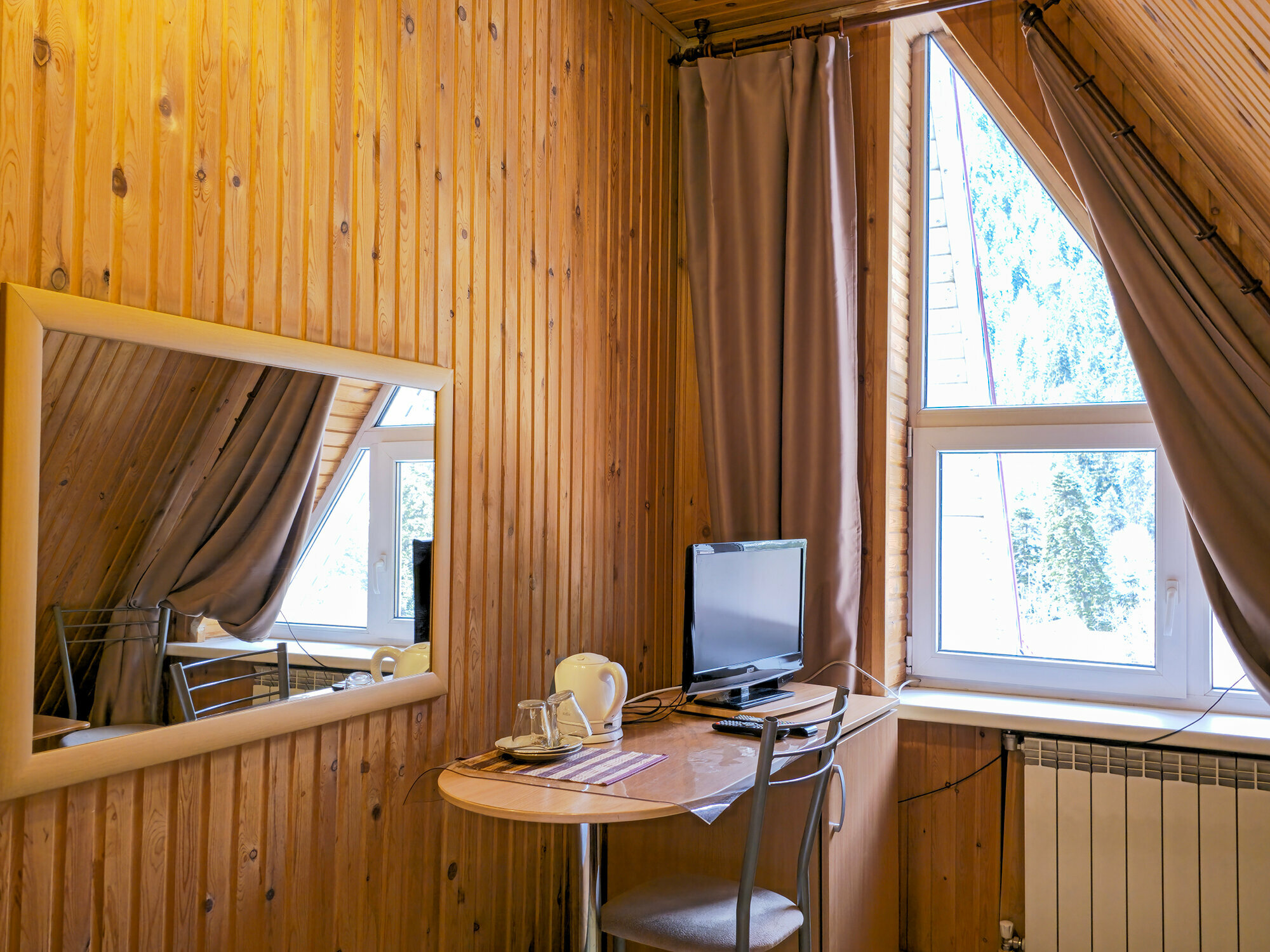 Стандарт мансардный с балконом (две раздельные кровати)