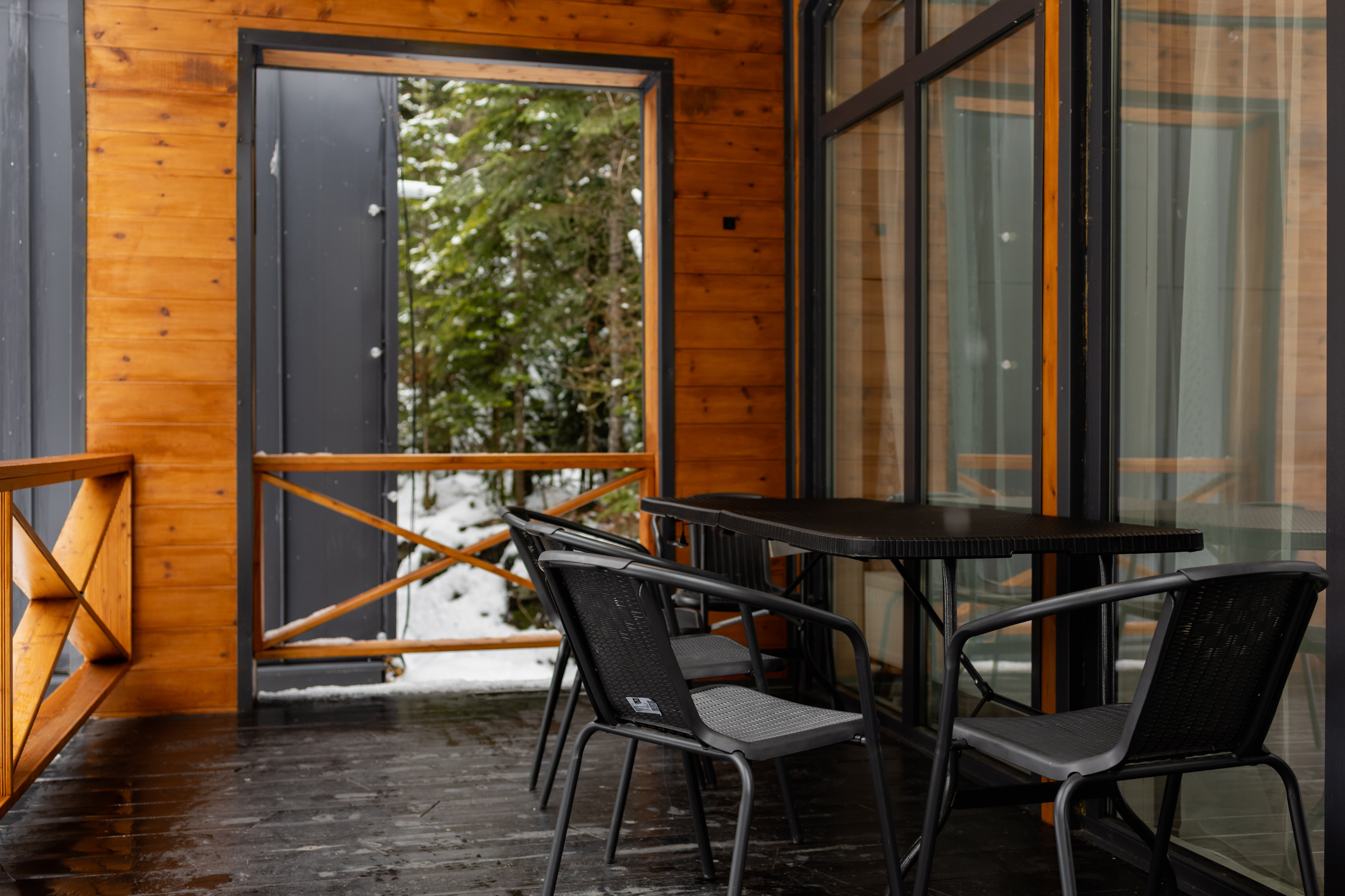 Семейный номер с видом на горы