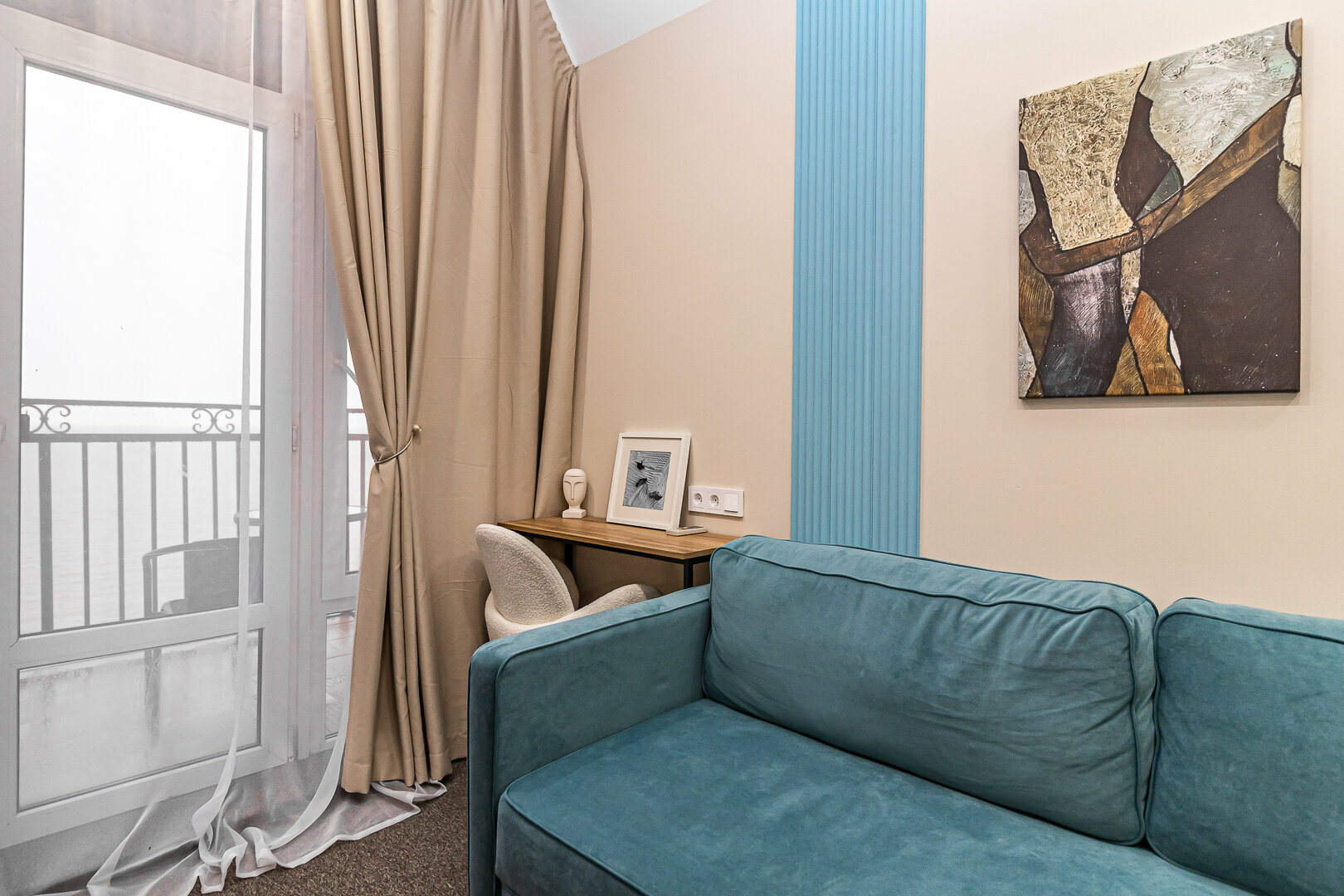 Люкс мансарда с балконом