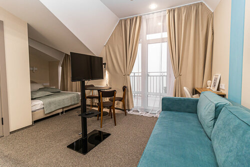 Люкс мансарда с балконом