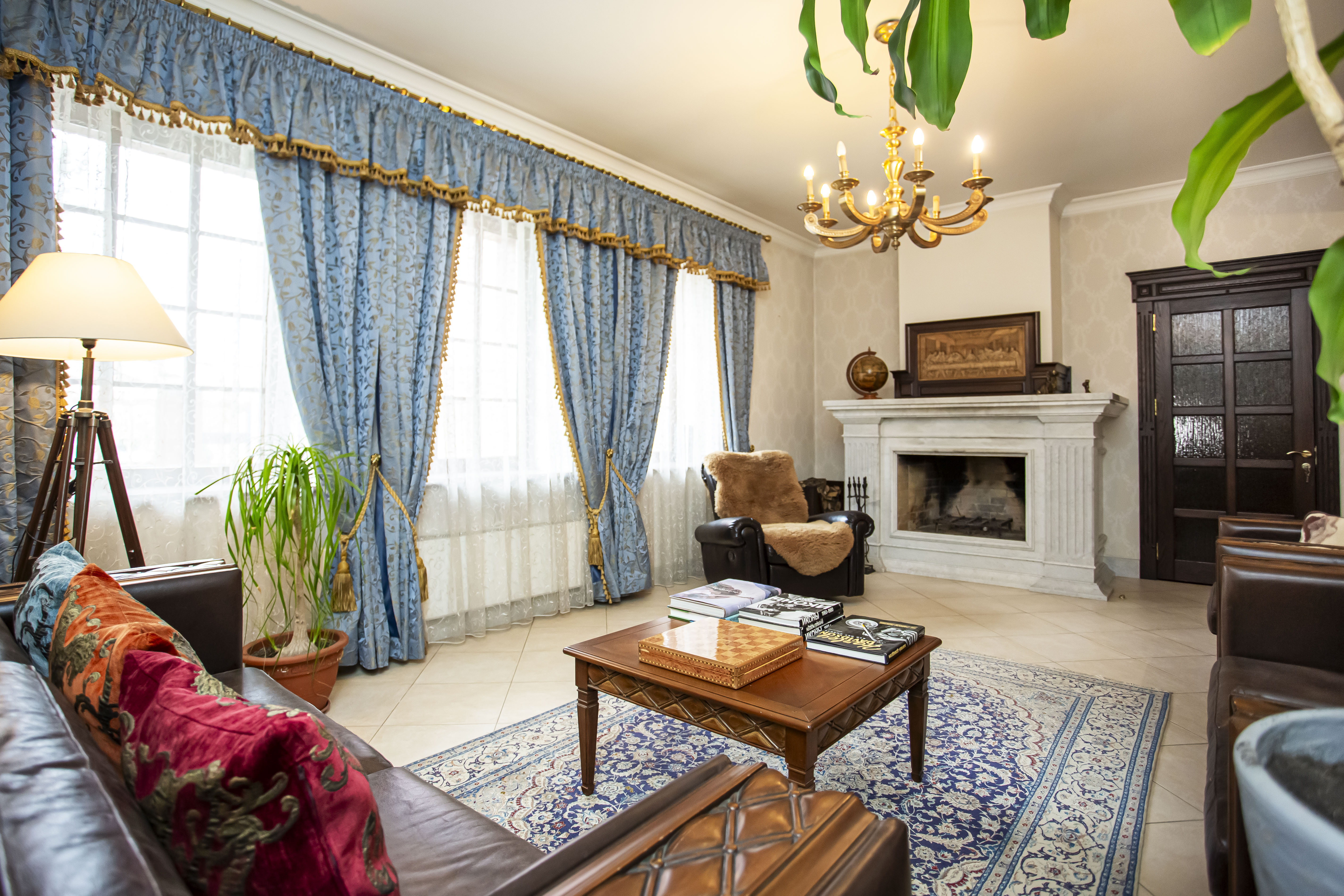 Красная спальня Делюкс с кроватью "king-size"