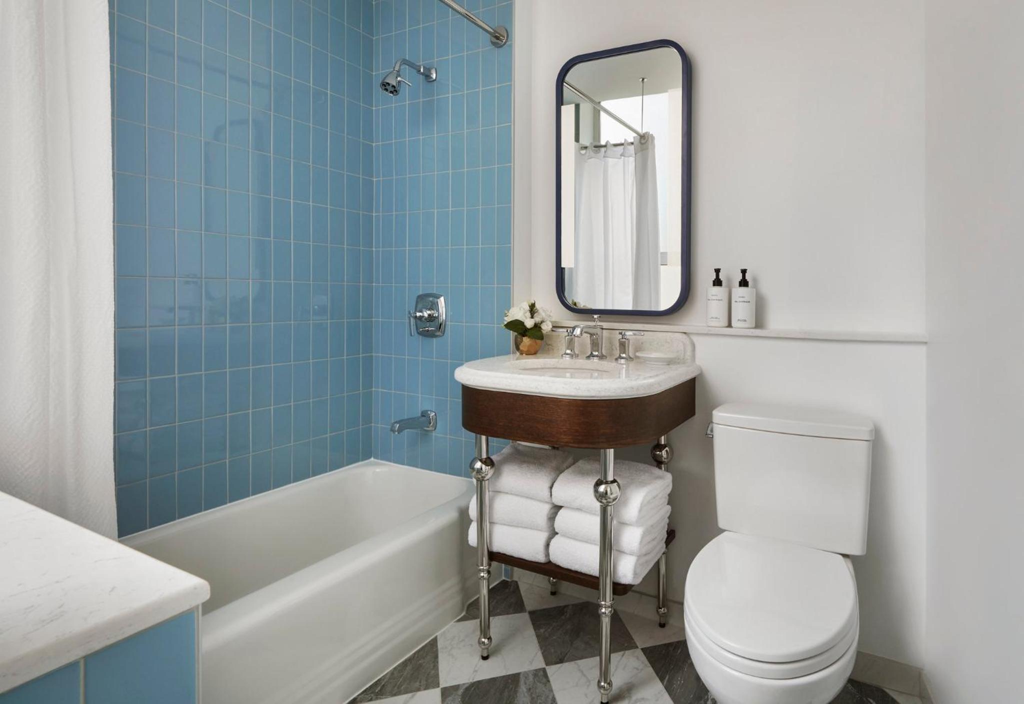 One-Bedroom Premier King Suite with City View - Grand Tower