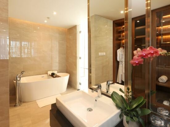 Two Bedroom Deluxe Garden View Villa