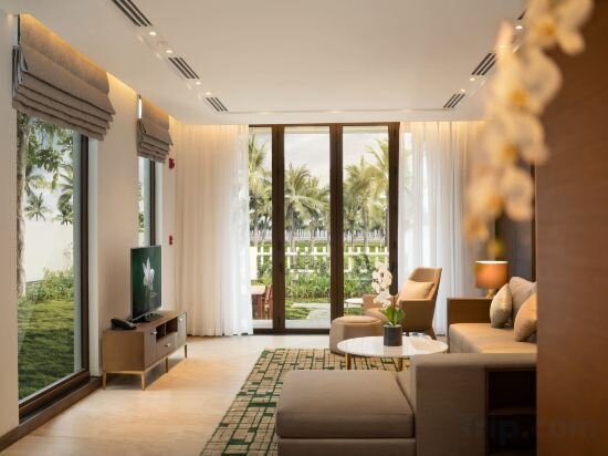 Two Bedroom Deluxe Garden View Villa