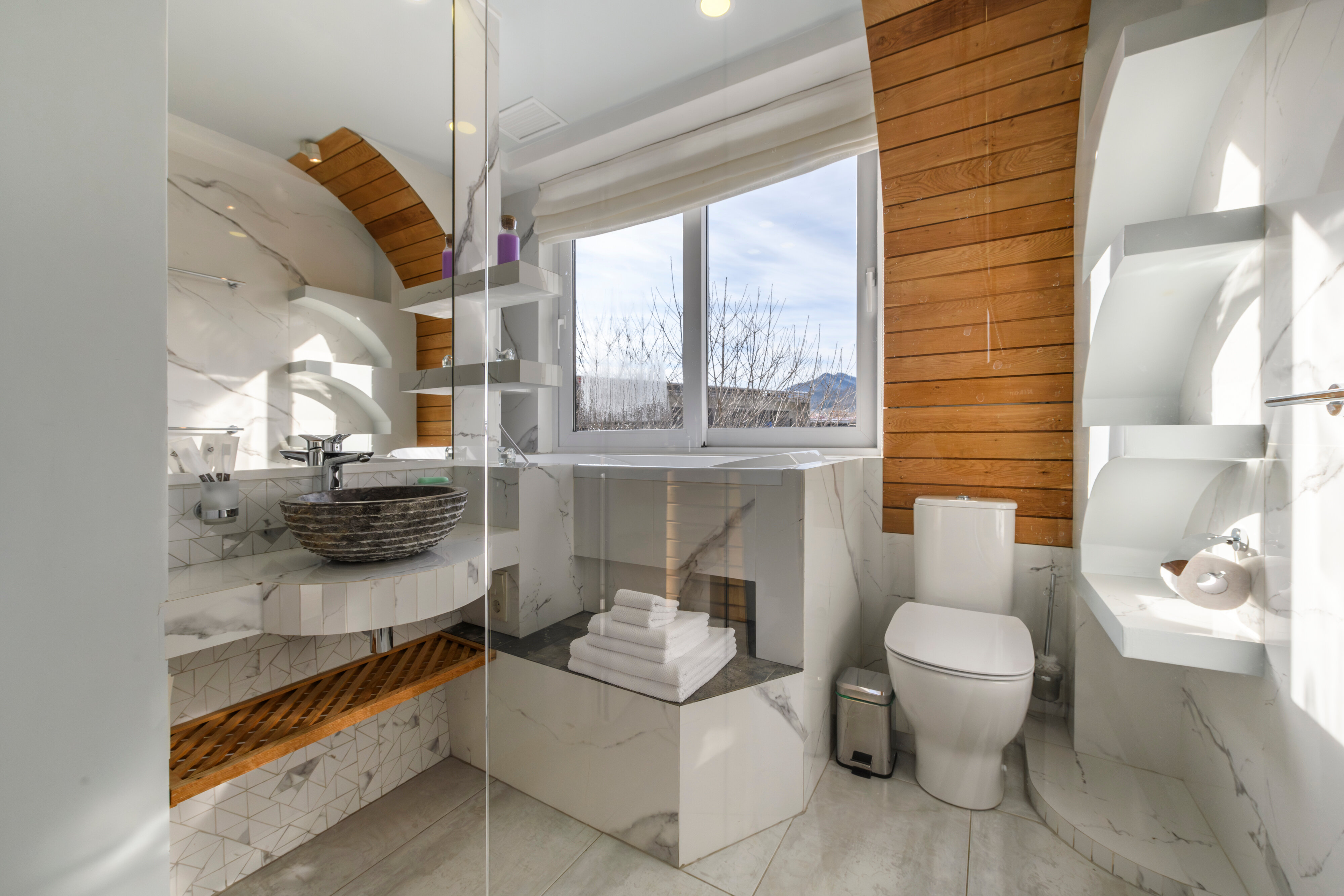 🏡 ЛАЙТ ЛЮКС ДИЗАЙН-СТУДИЯ | 37 м²| Горная панорама из 5-ти метрового окна